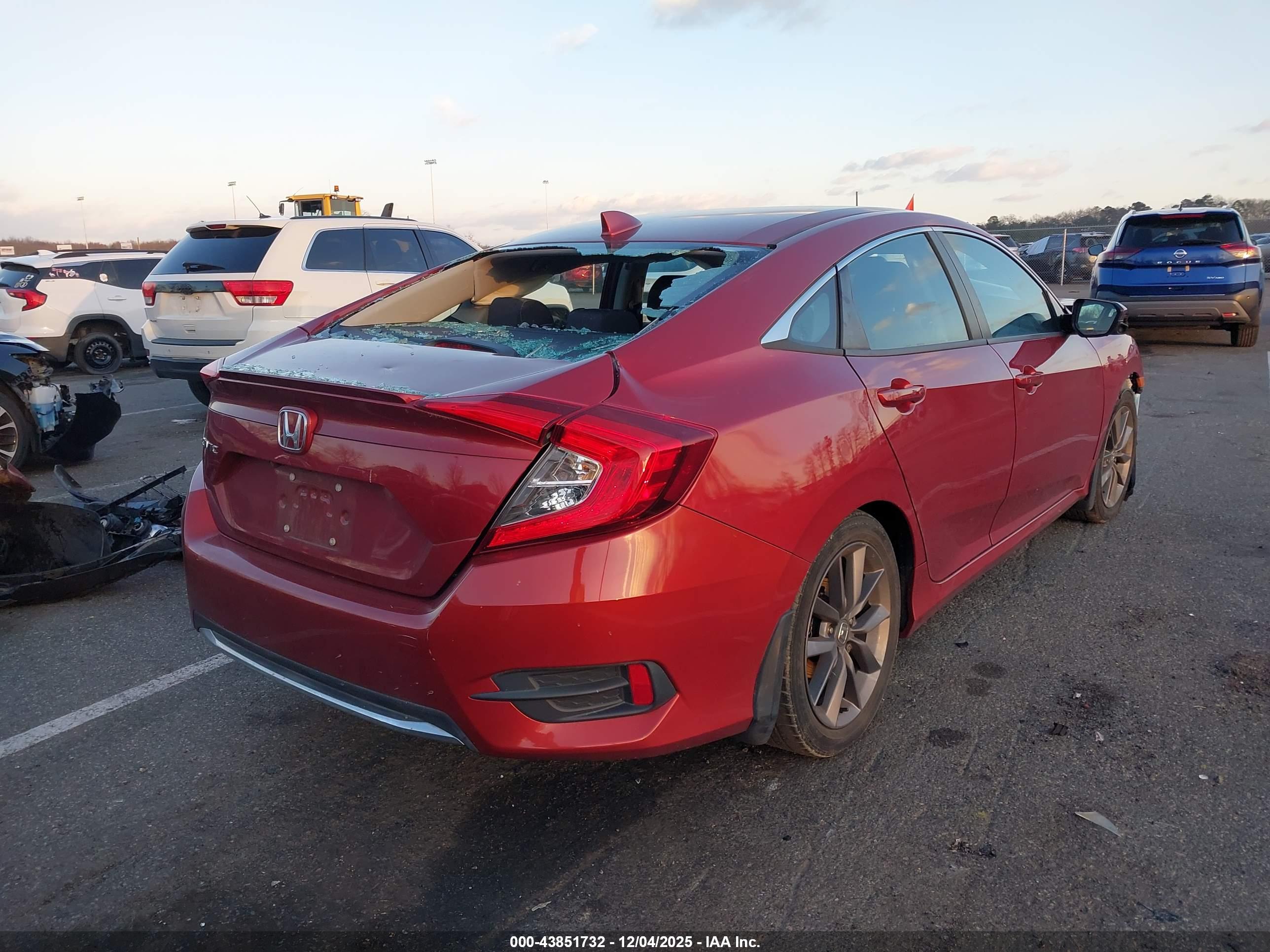 HONDA CIVIC image 4