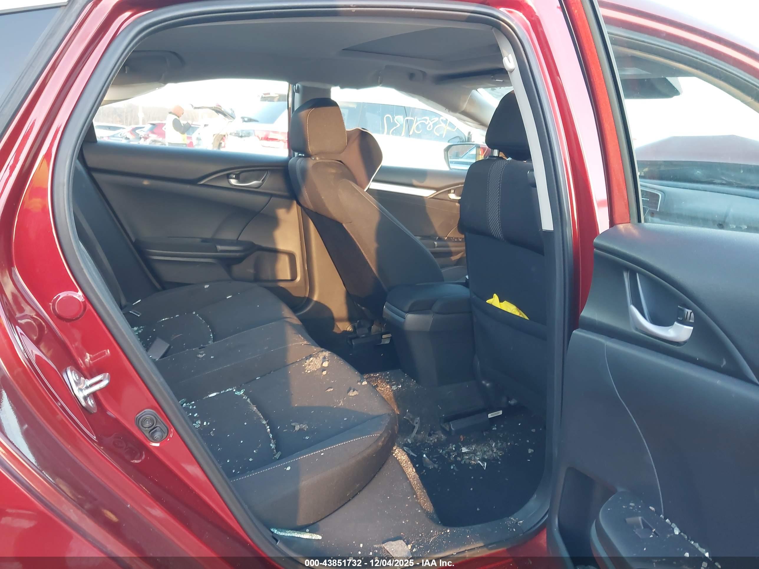 HONDA CIVIC image 8