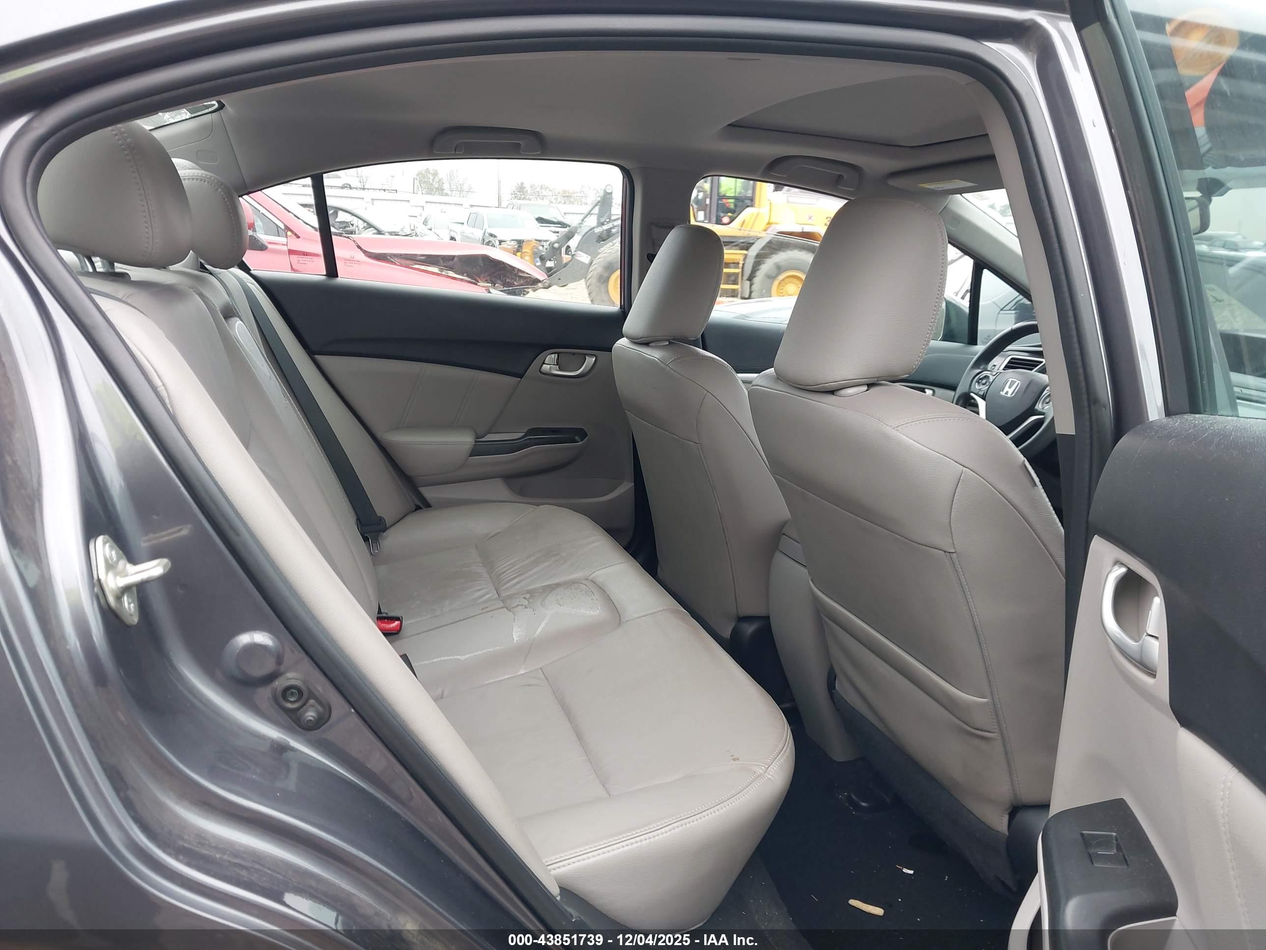 HONDA CIVIC image 8