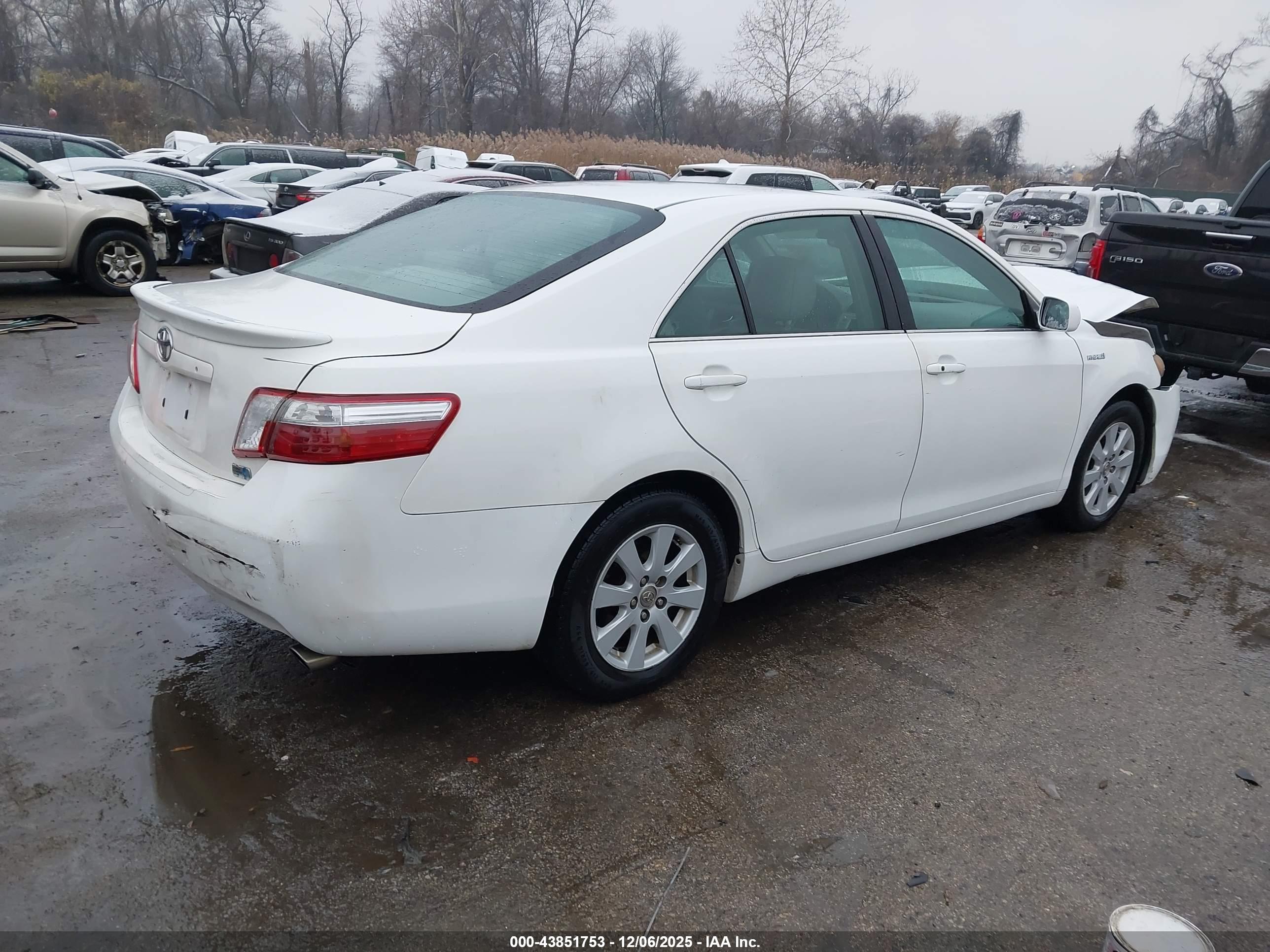 TOYOTA CAMRY image 4