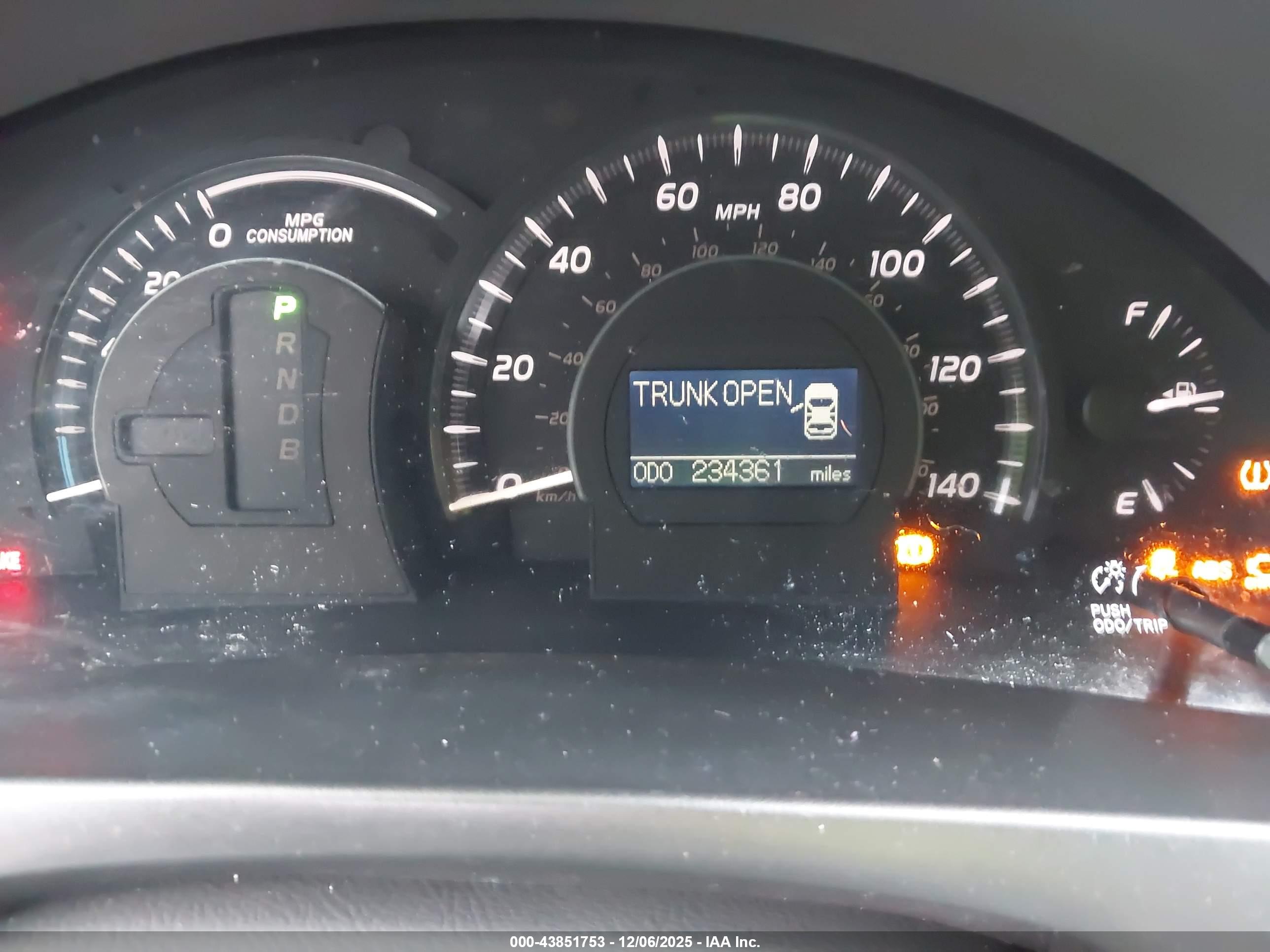 TOYOTA CAMRY image 7