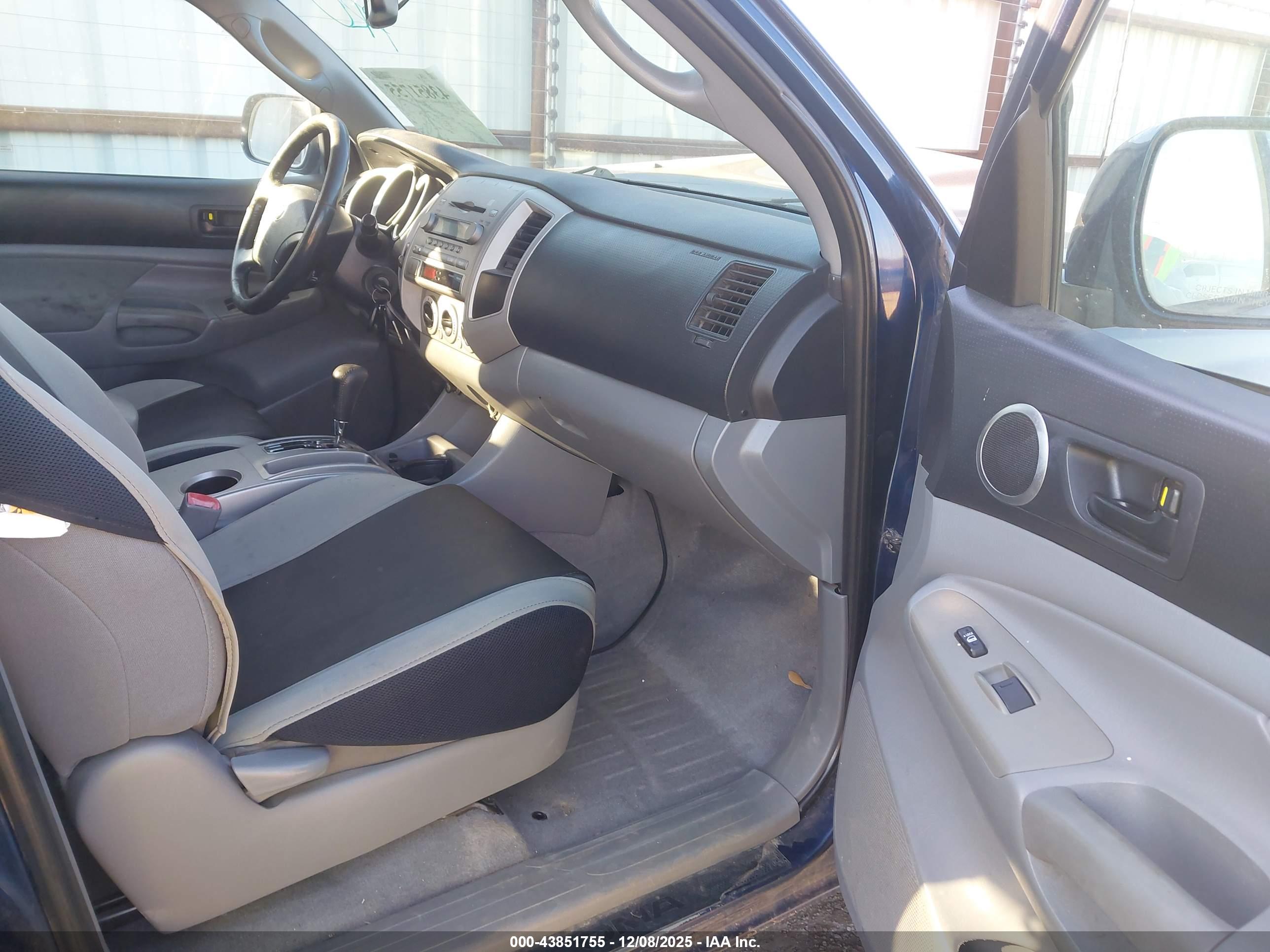 TOYOTA TACOMA image 5