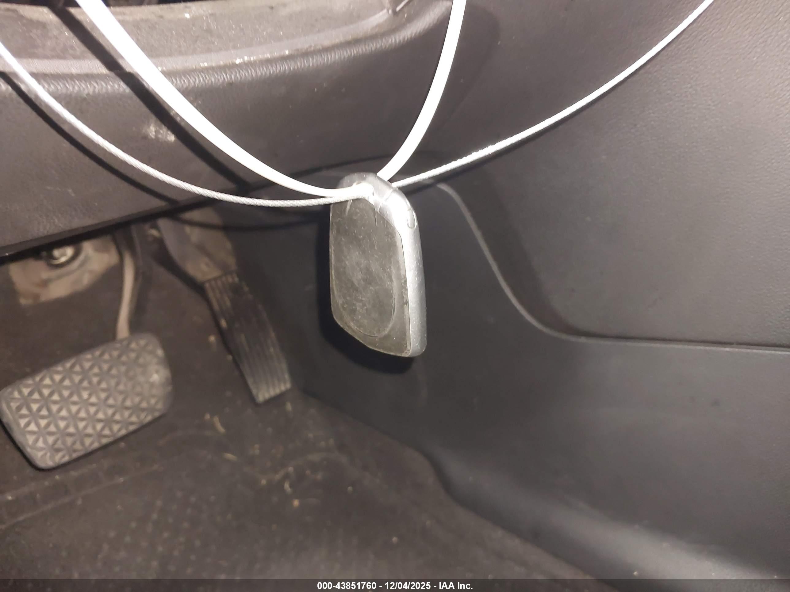 BUICK VERANO image 11