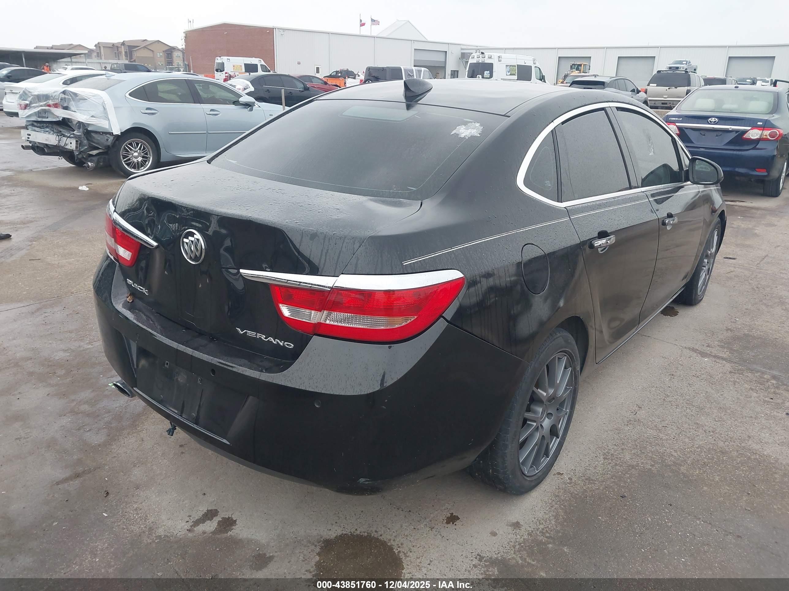 BUICK VERANO image 4