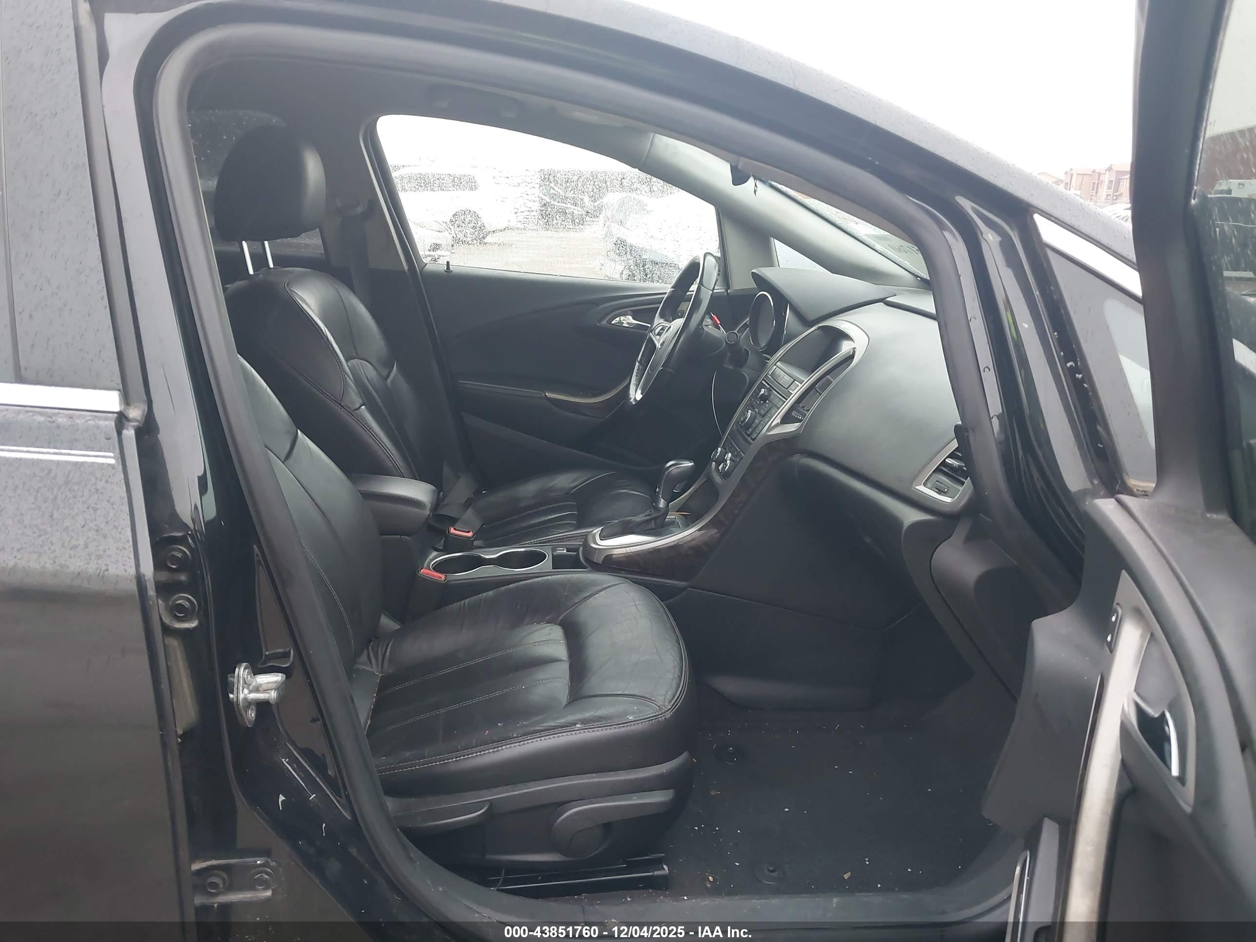 BUICK VERANO image 5