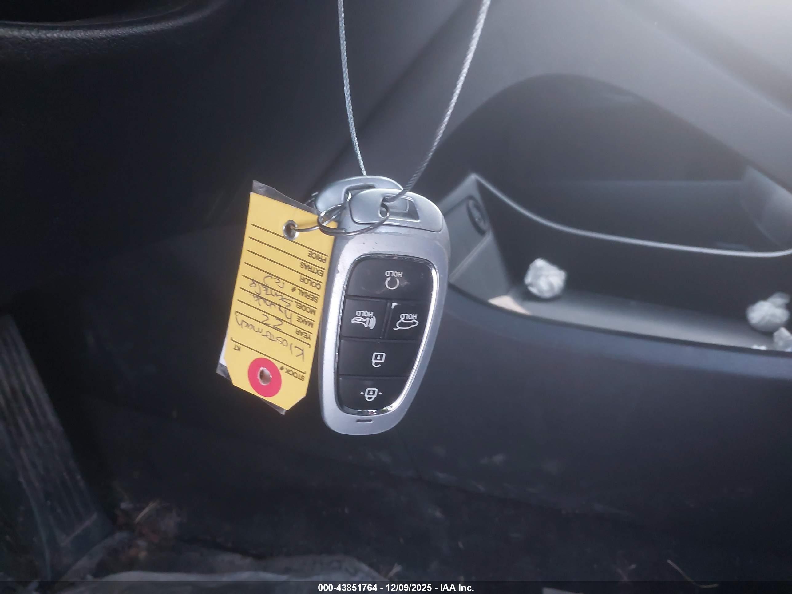 HYUNDAI SANTA image 11