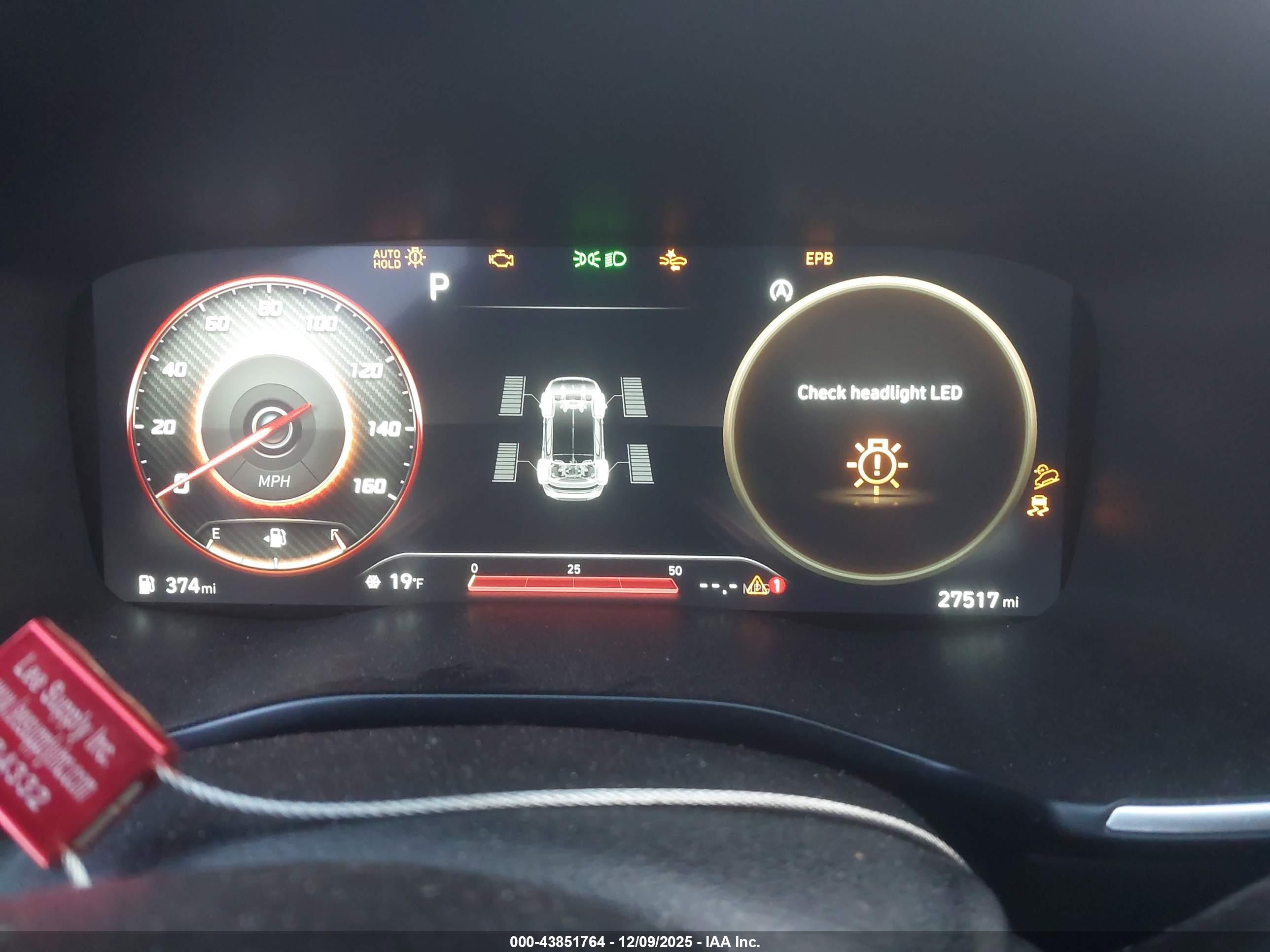 HYUNDAI SANTA image 7