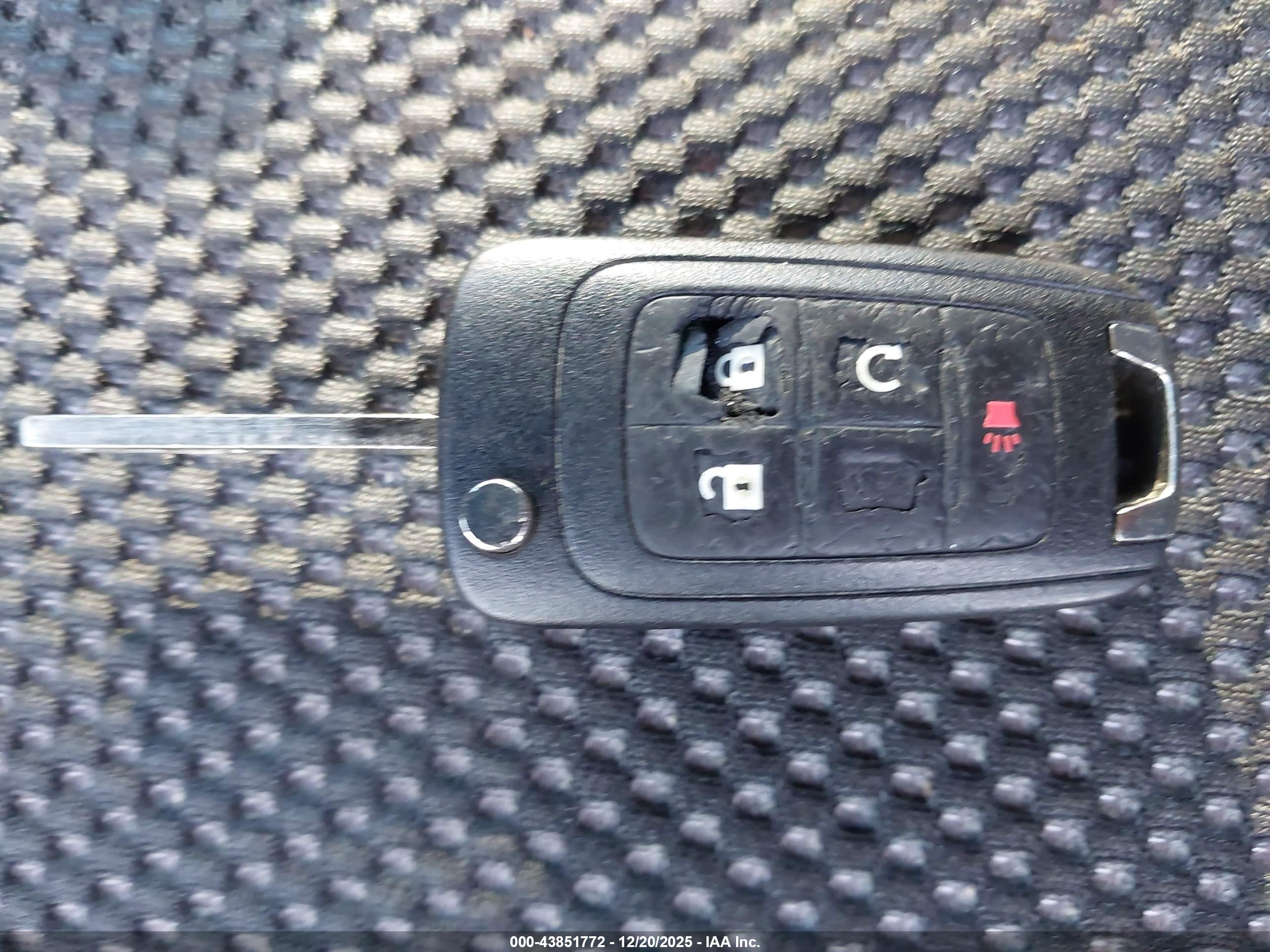 GMC TERRAIN image 11