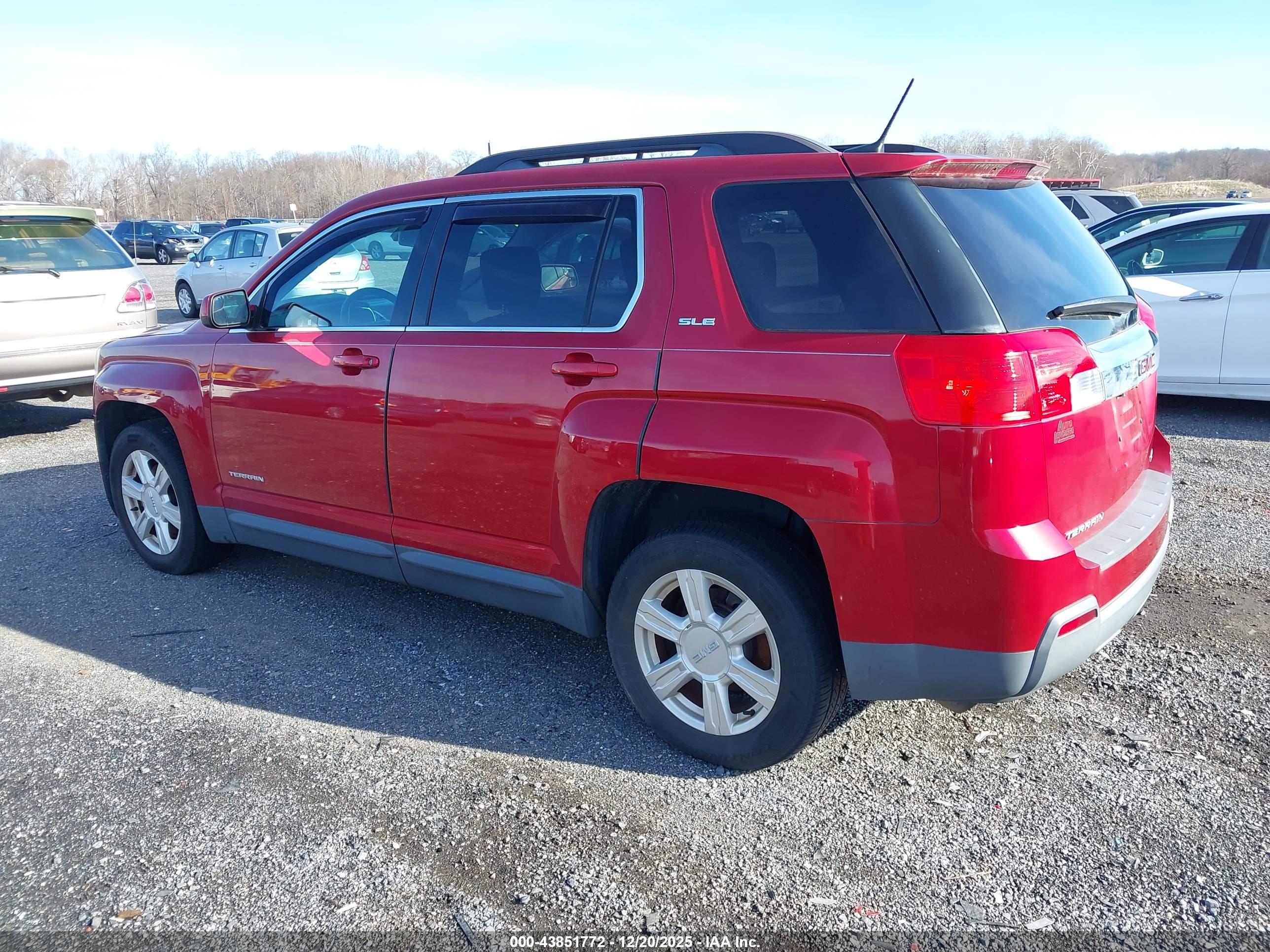 GMC TERRAIN image 3