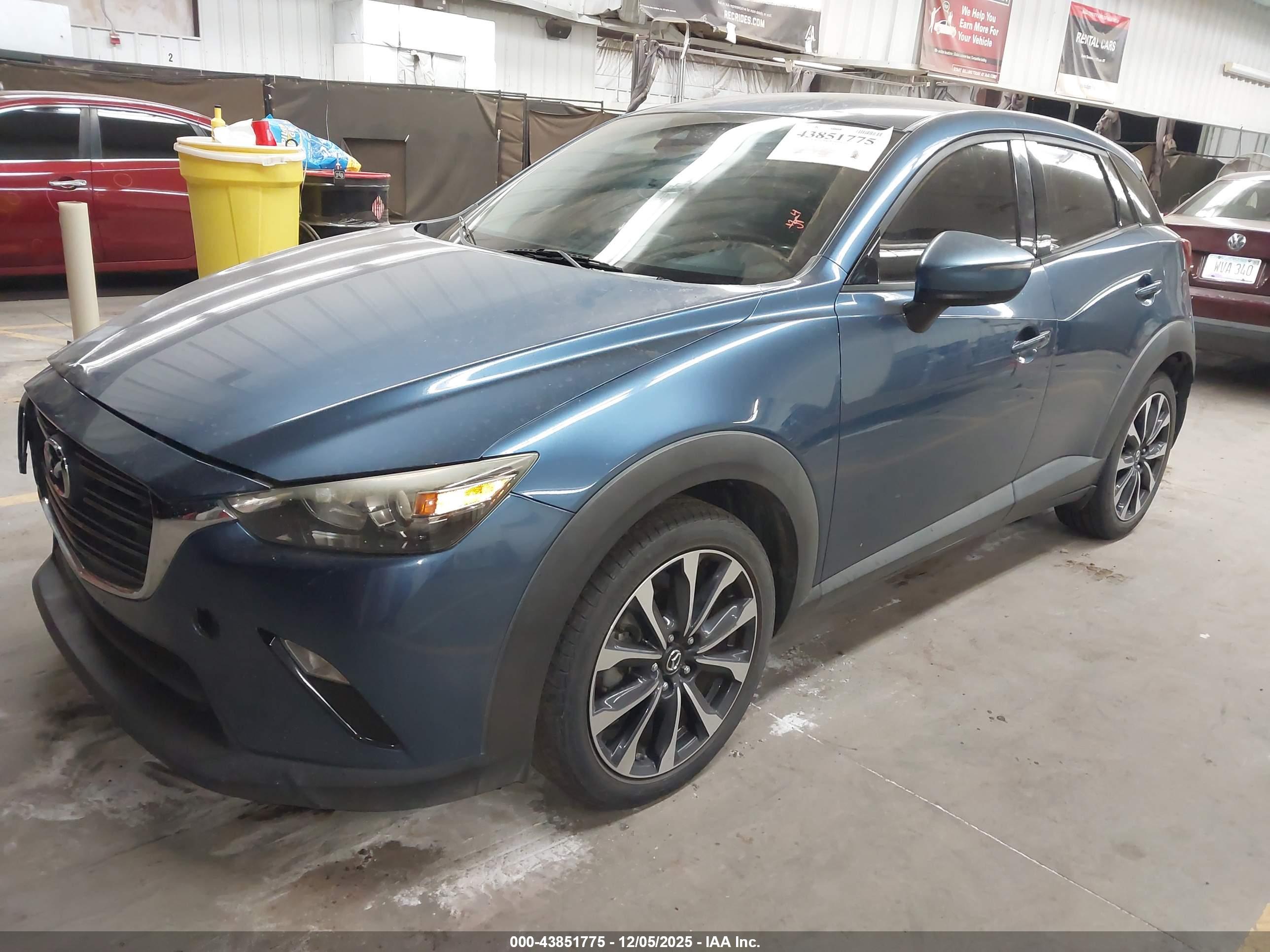 MAZDA CX-3 image 2