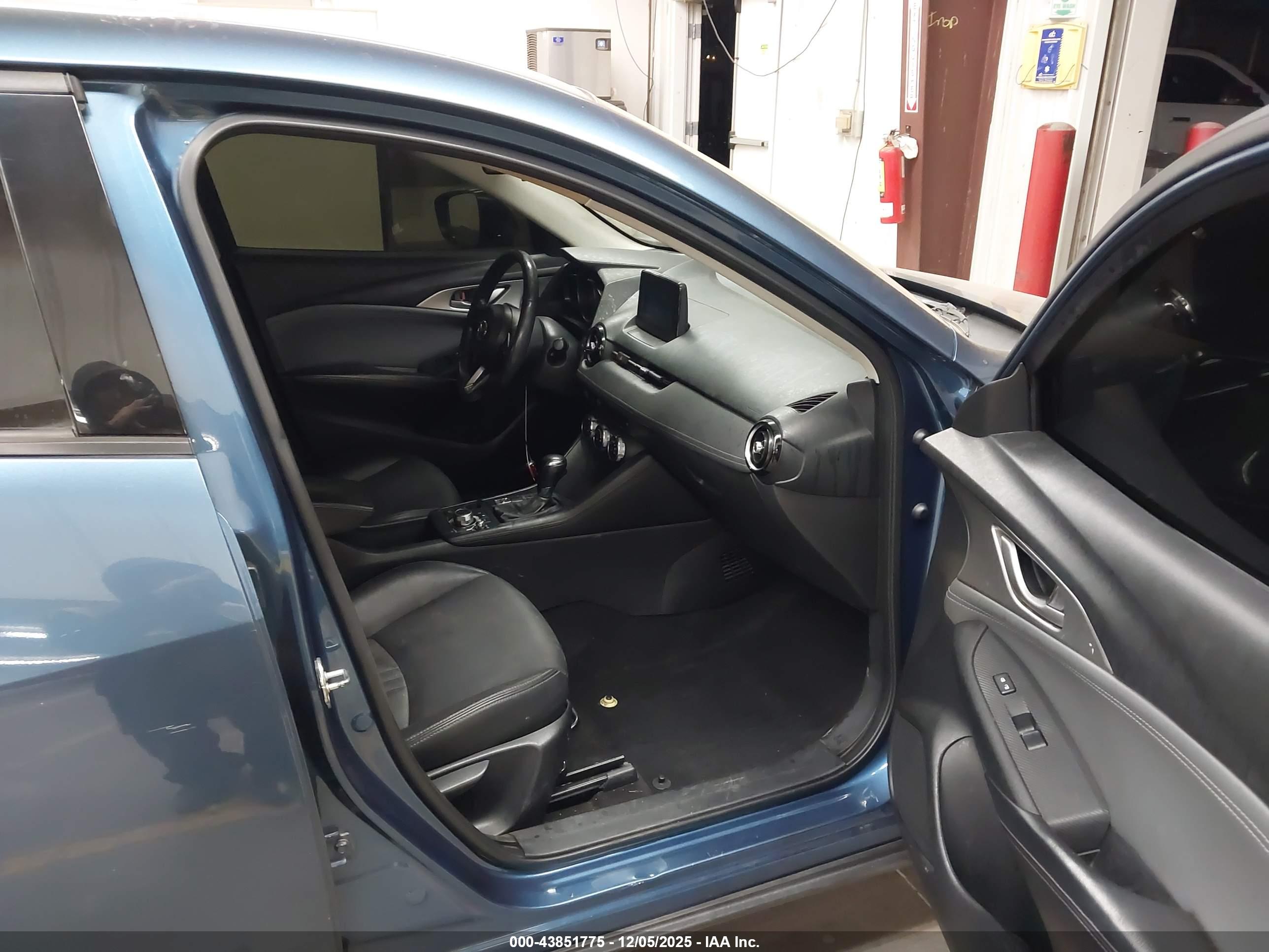 MAZDA CX-3 image 5