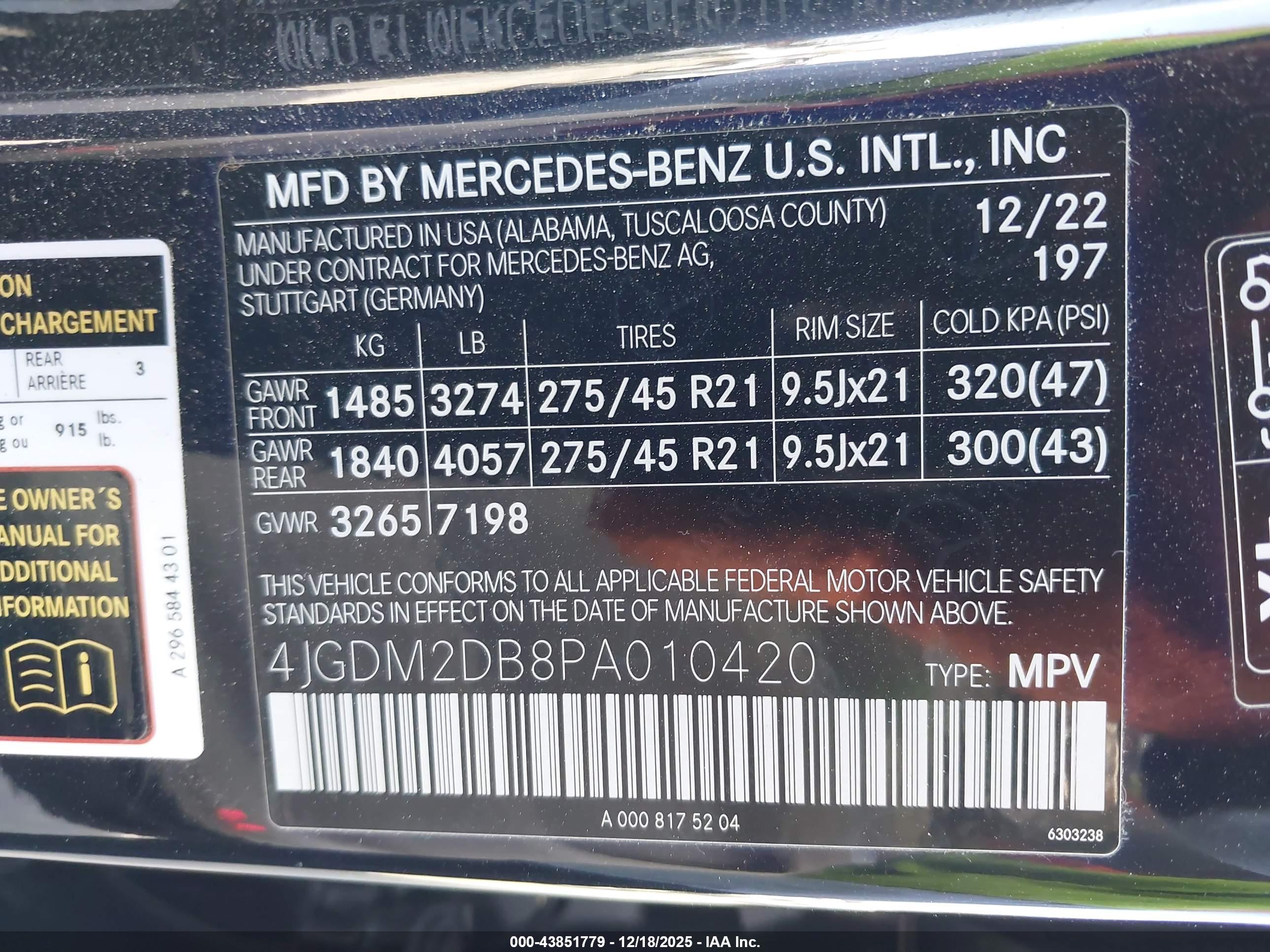 MERCEDES-BENZ EQS image 9