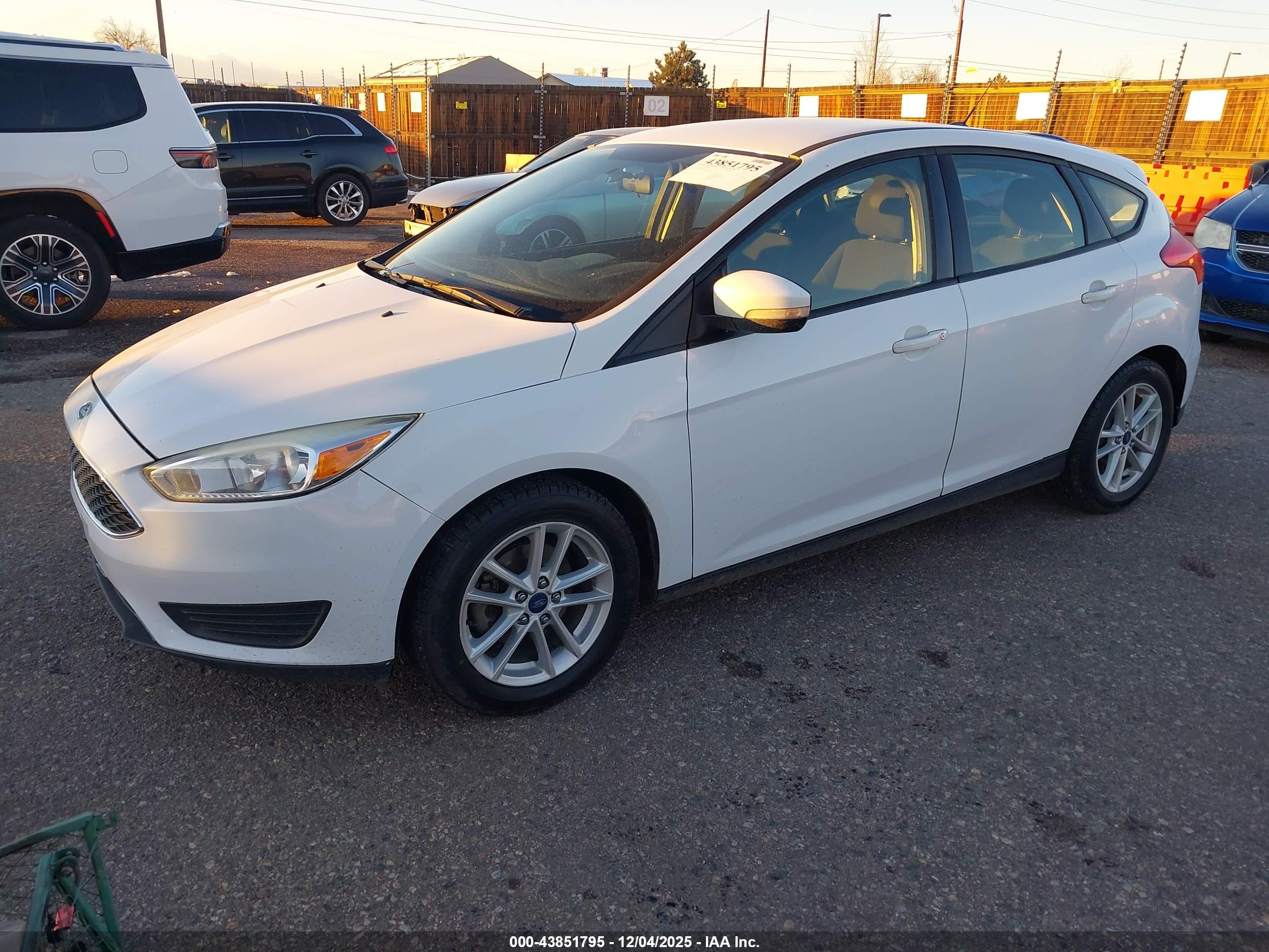 FORD FOCUS image 2
