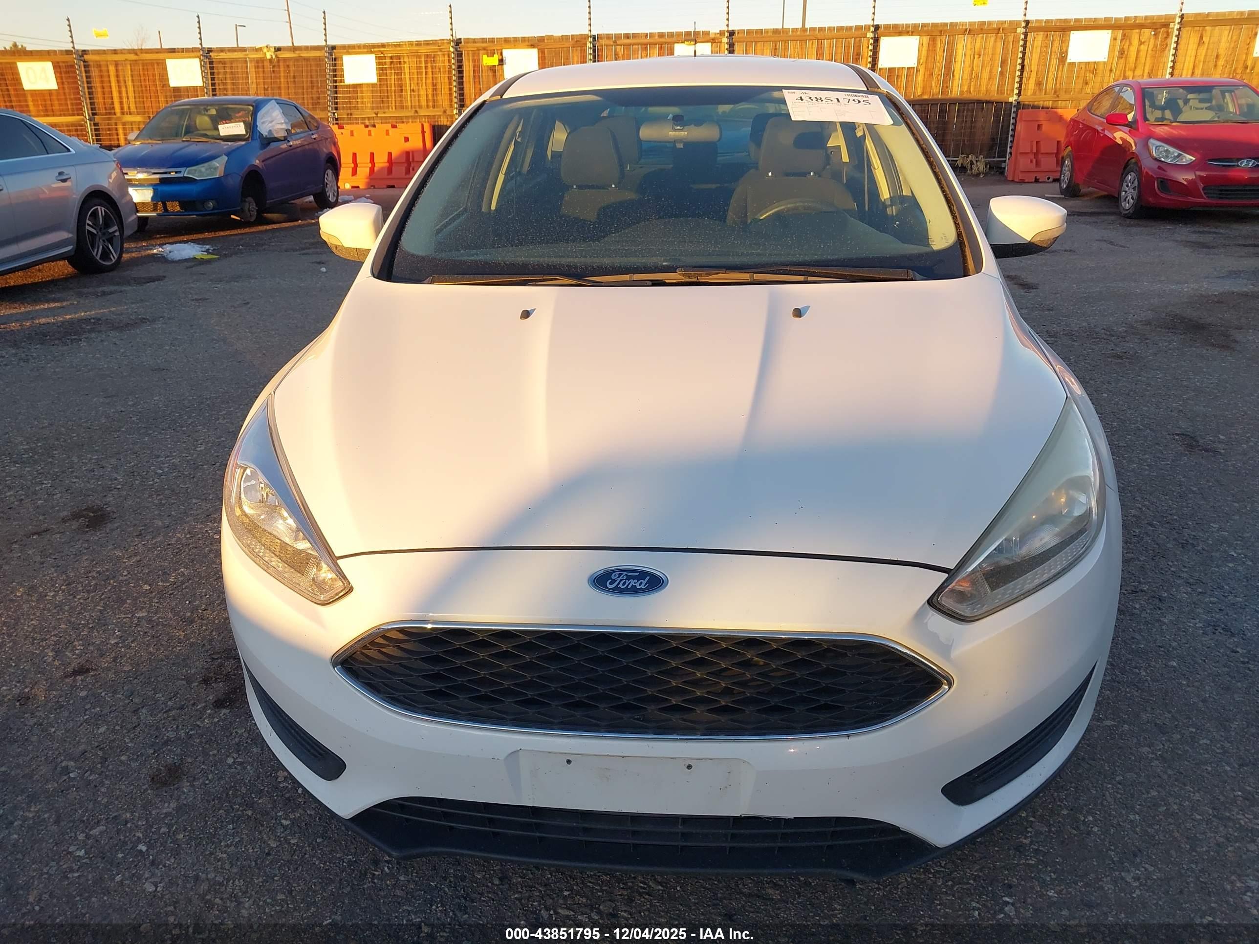 FORD FOCUS image 6