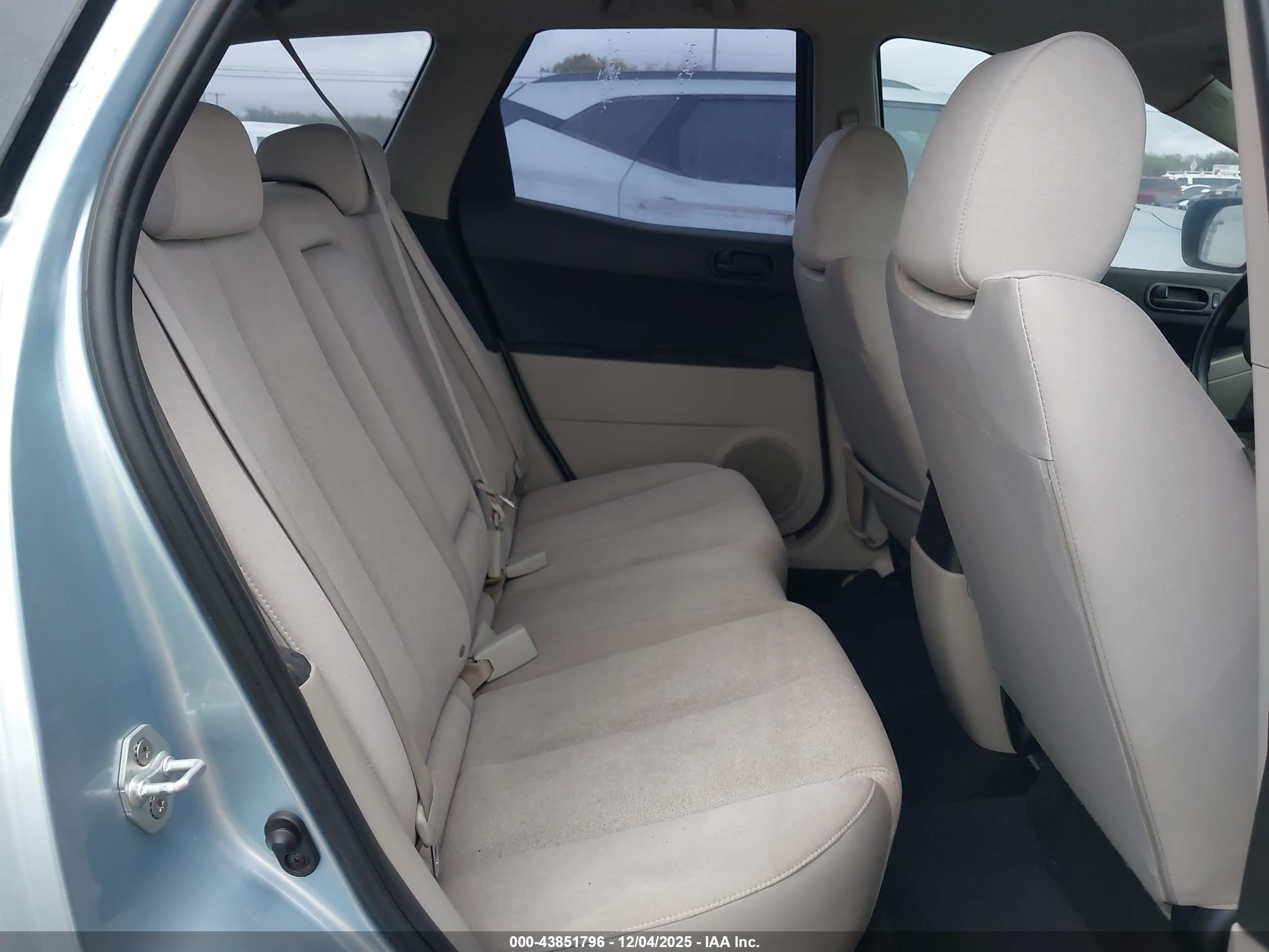 MAZDA CX-7 image 8