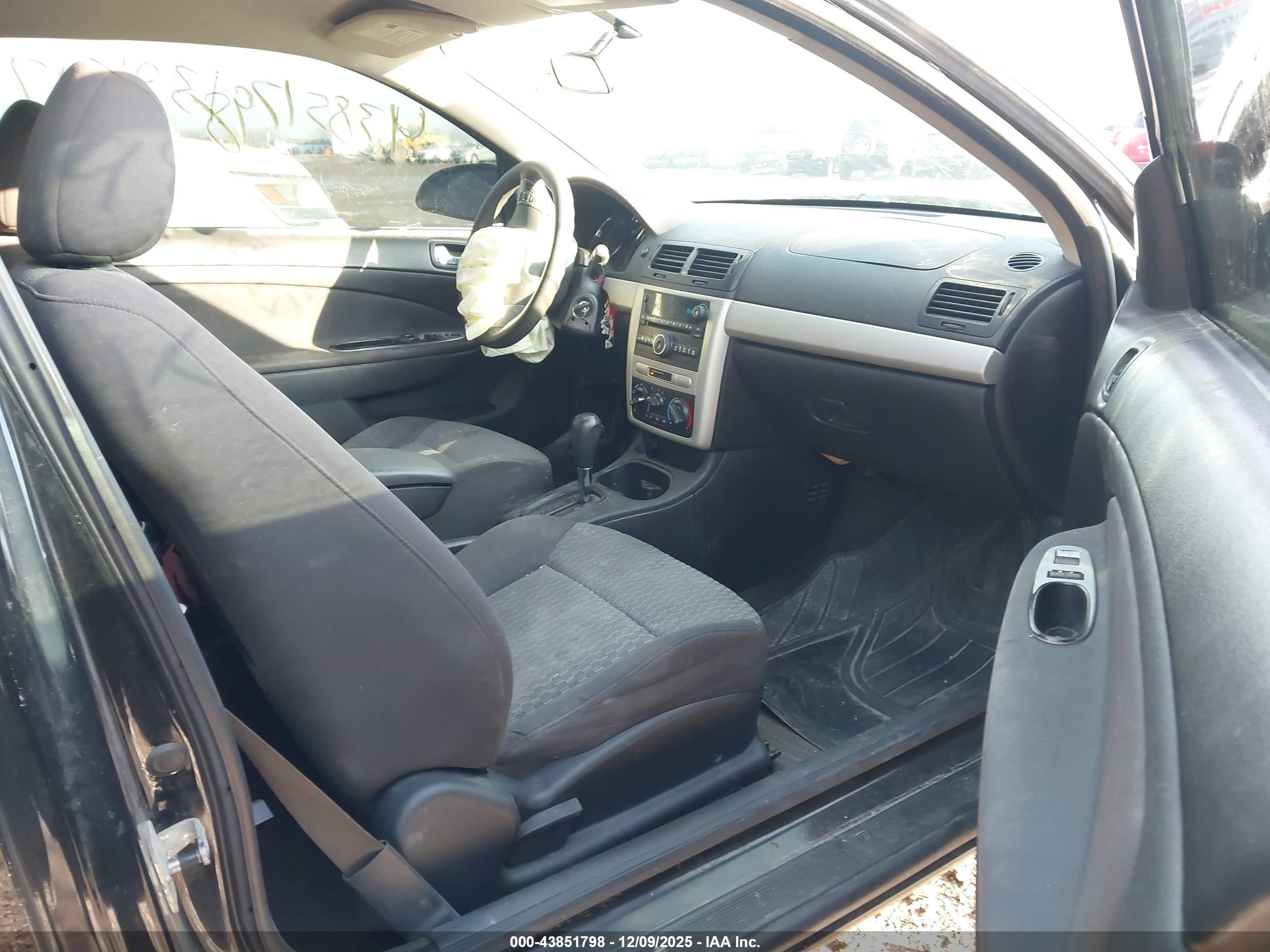 CHEVROLET COBALT image 5