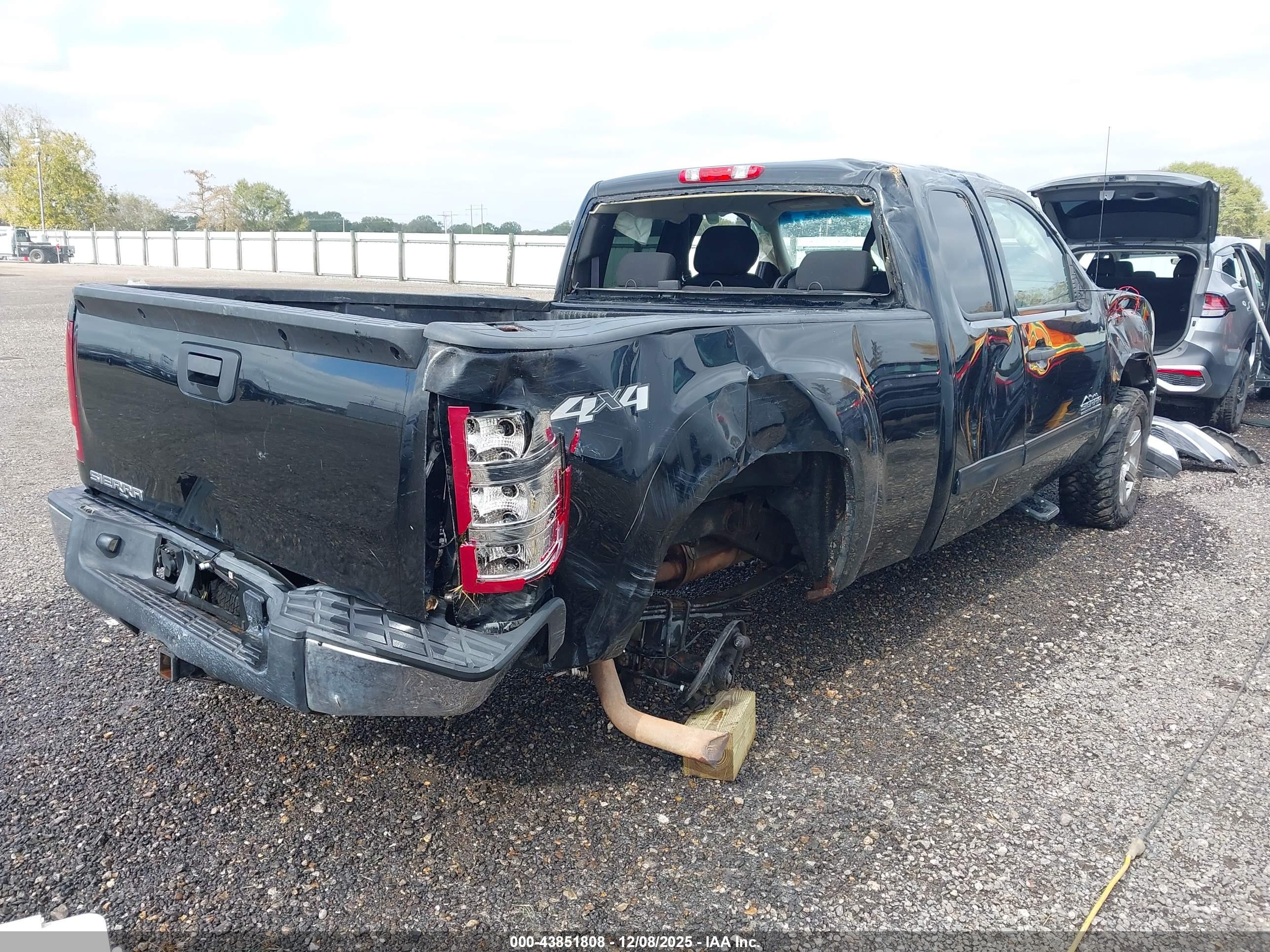 GMC SIERRA image 4