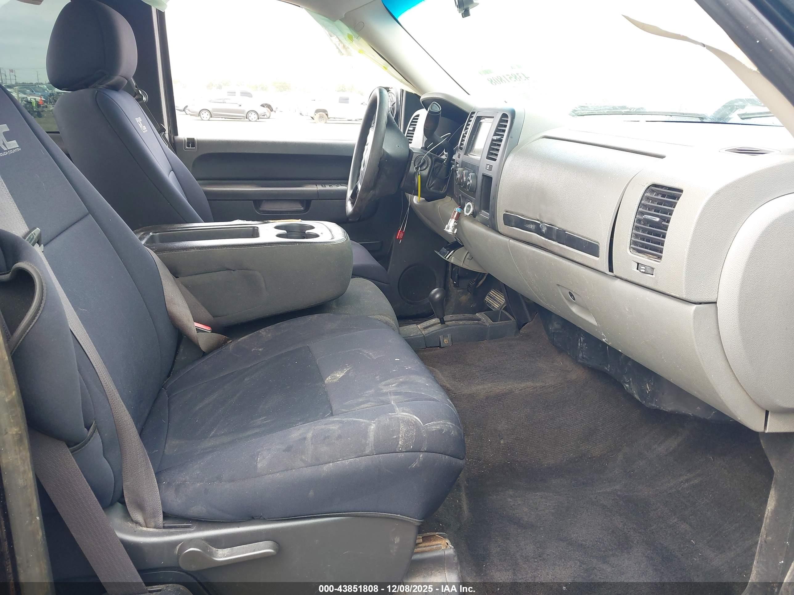 GMC SIERRA image 5