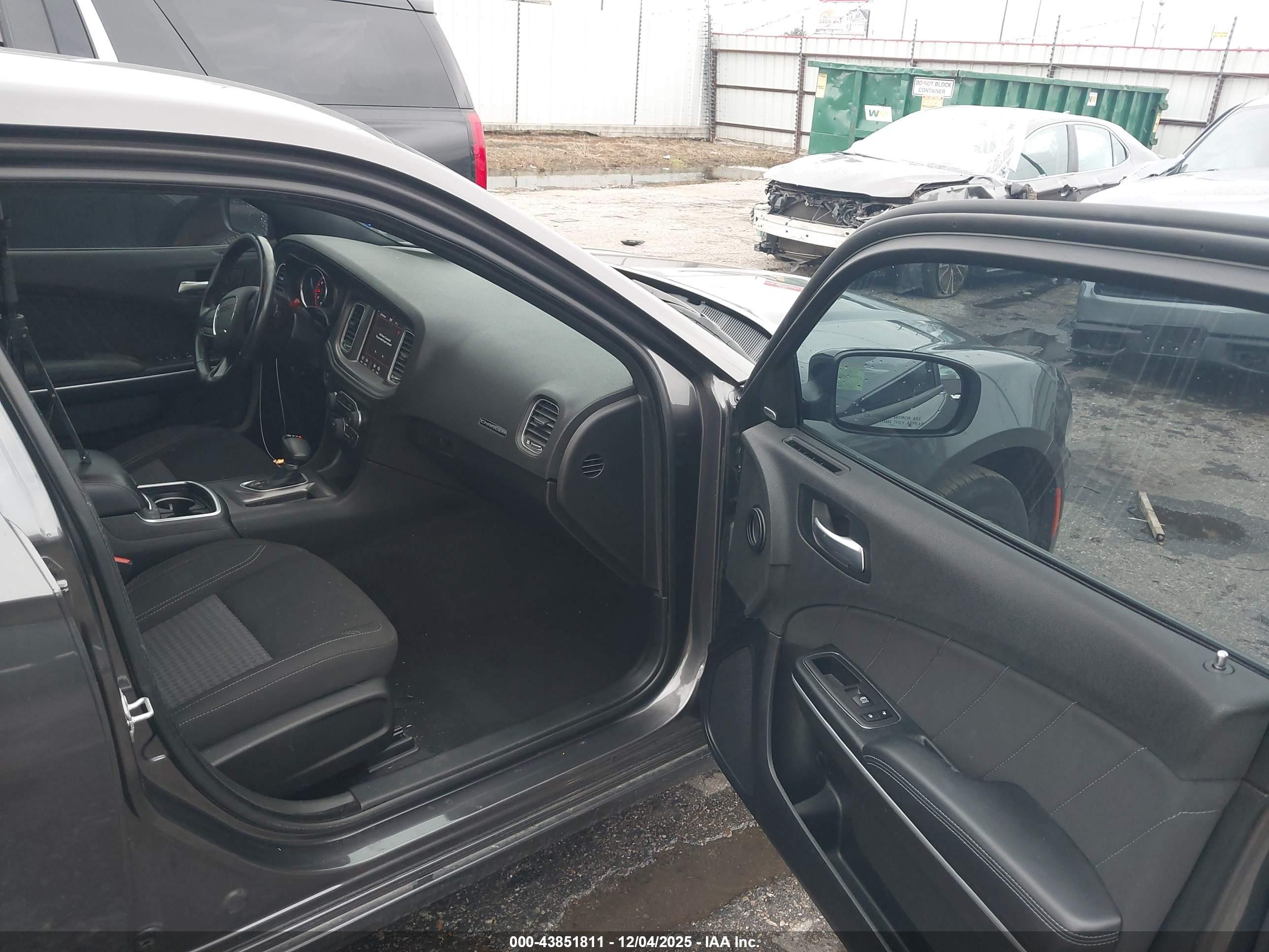 DODGE CHARGER image 5