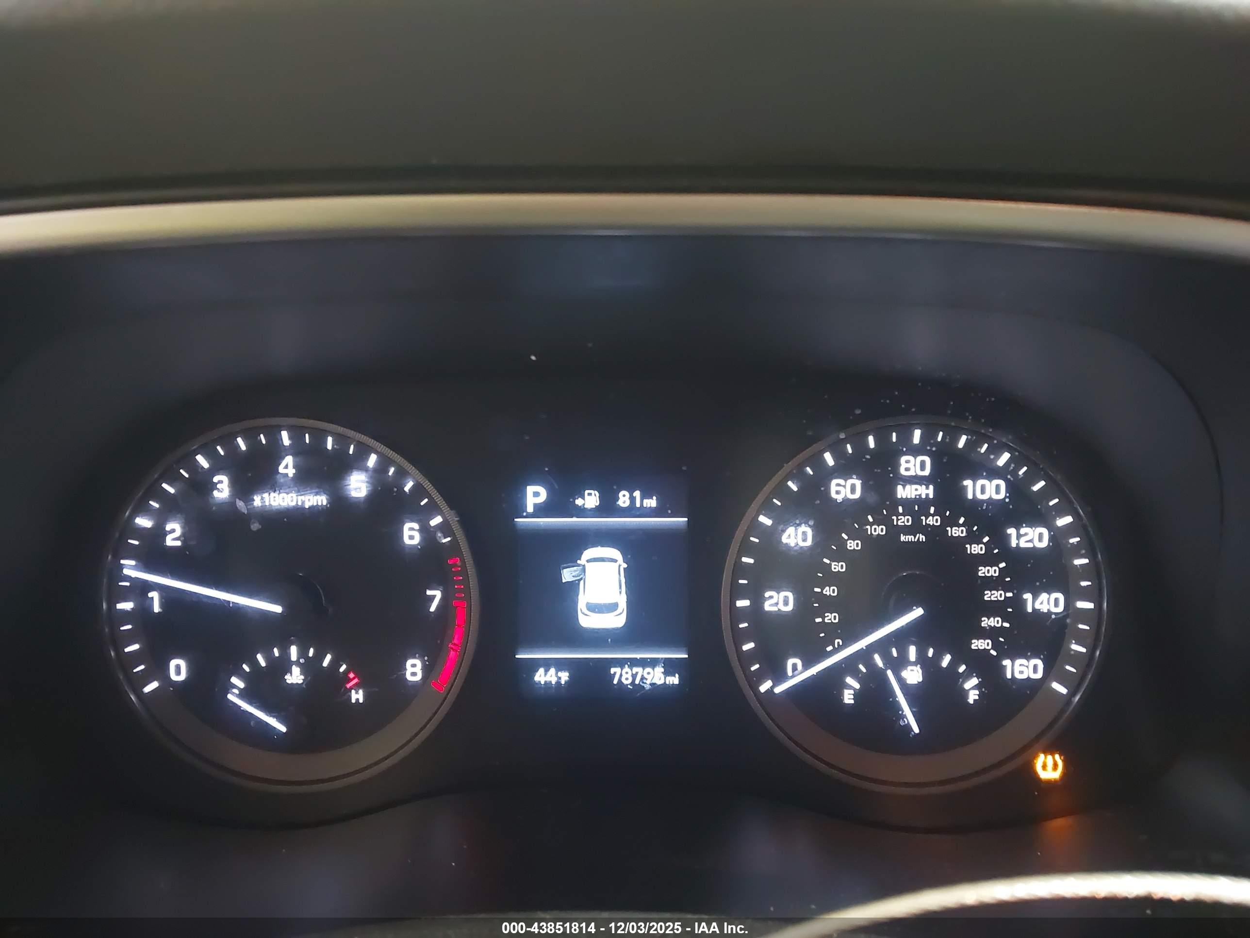 HYUNDAI TUCSON image 7