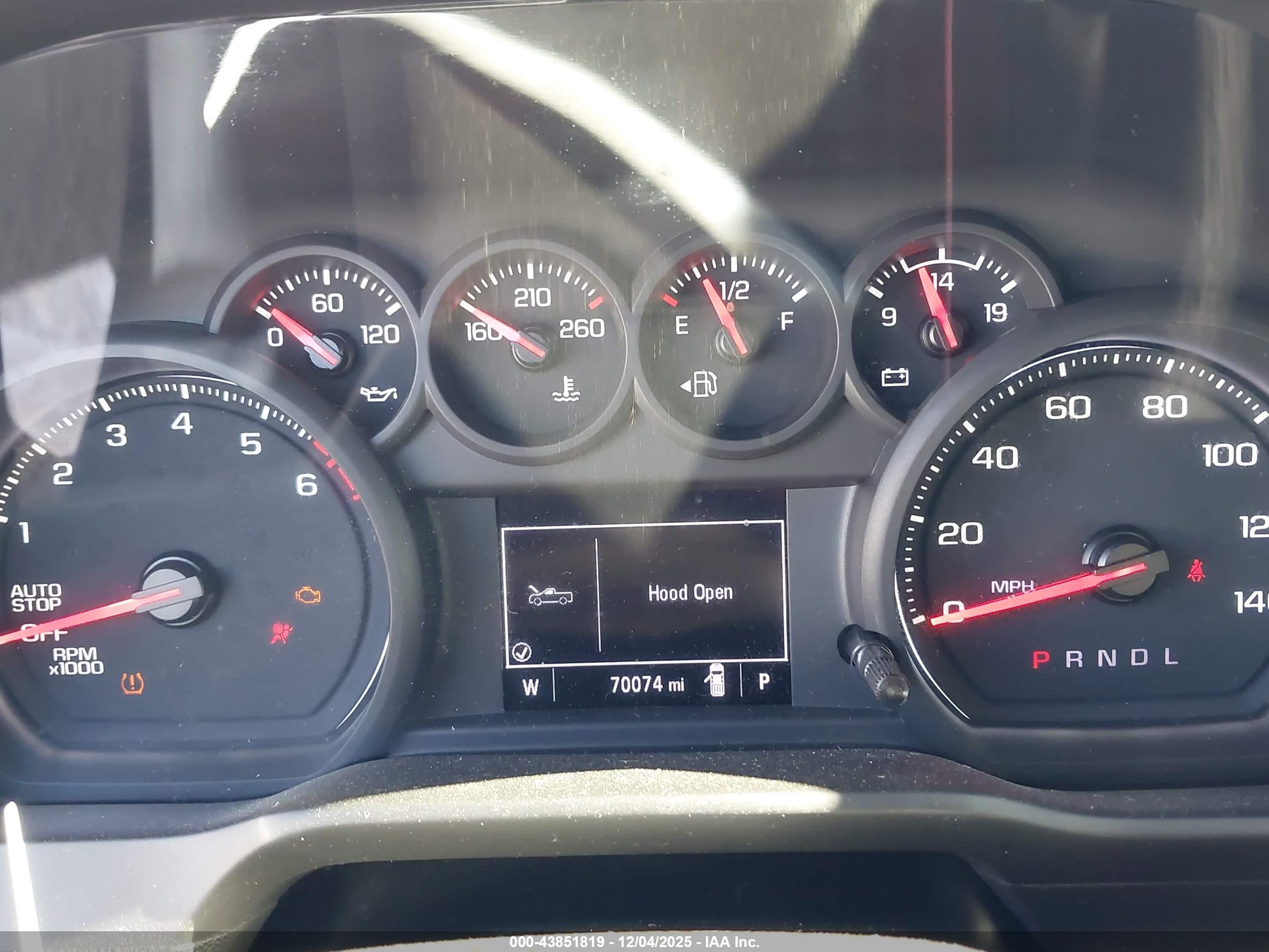 CHEVROLET SILVERADO image 7