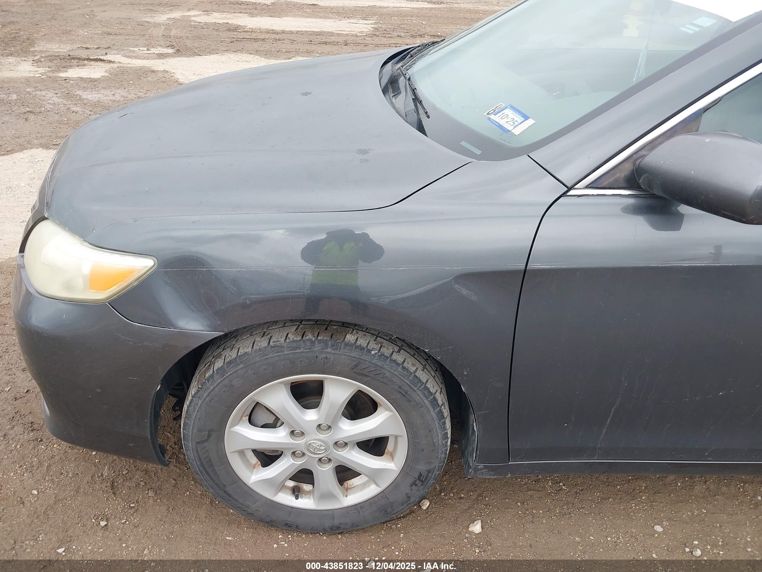 TOYOTA CAMRY image 6