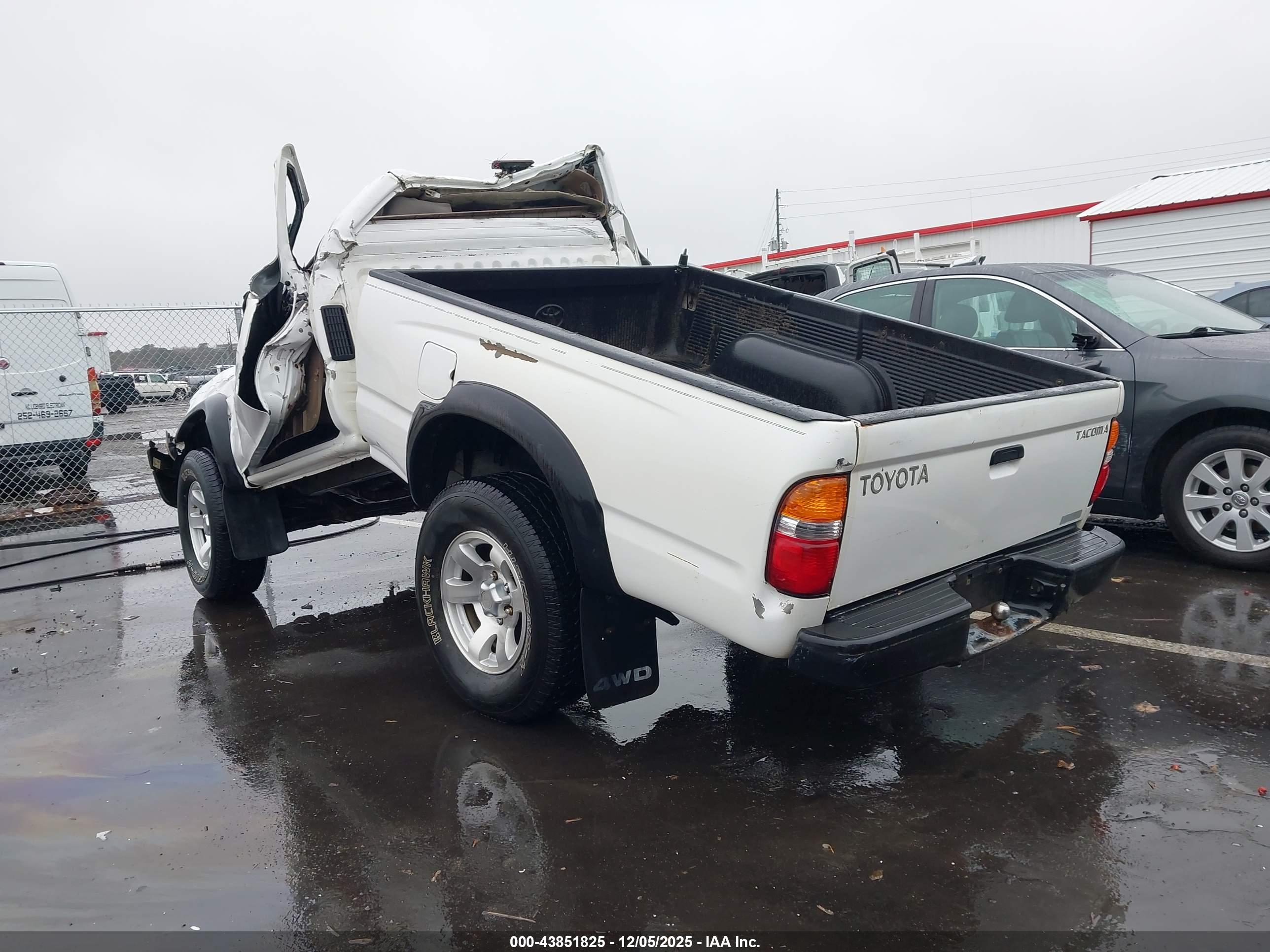 TOYOTA TACOMA image 3