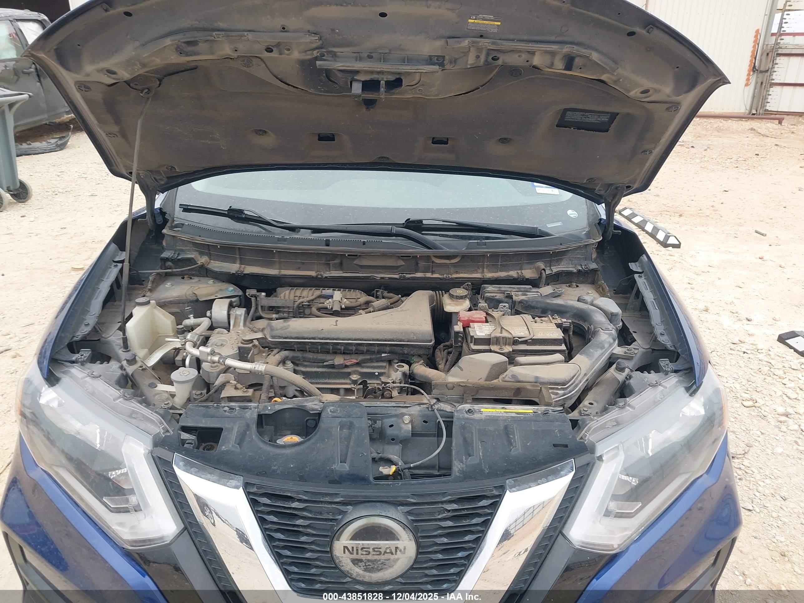 NISSAN ROGUE image 10