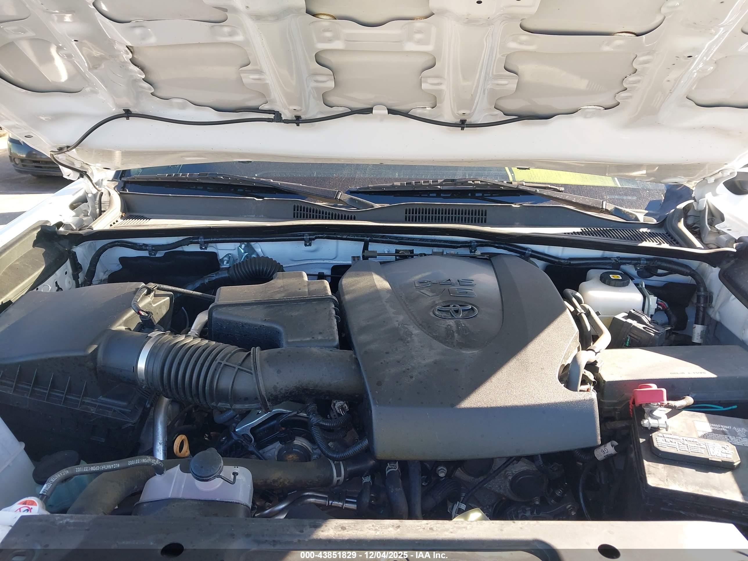 TOYOTA TACOMA image 10