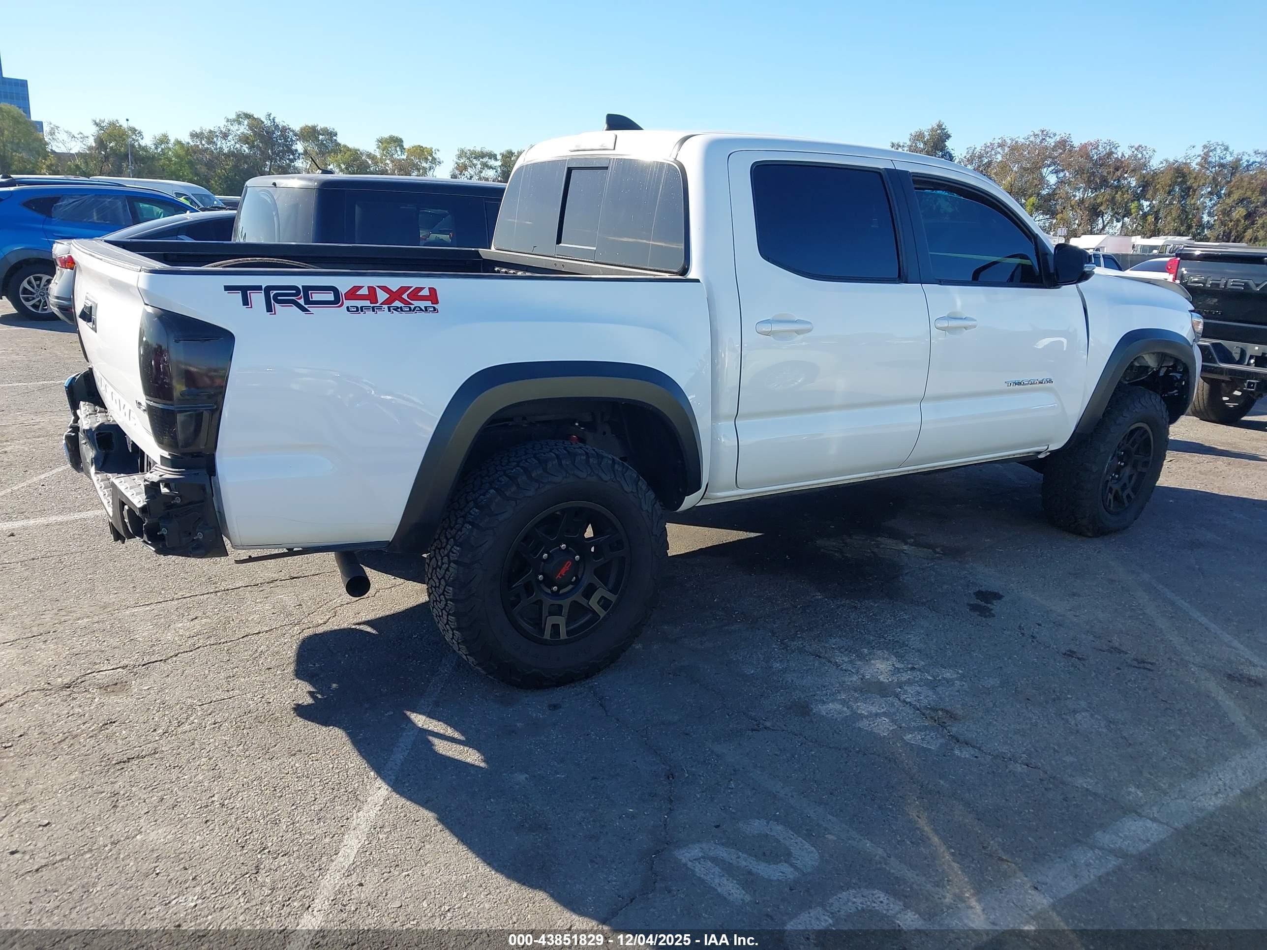 TOYOTA TACOMA image 4