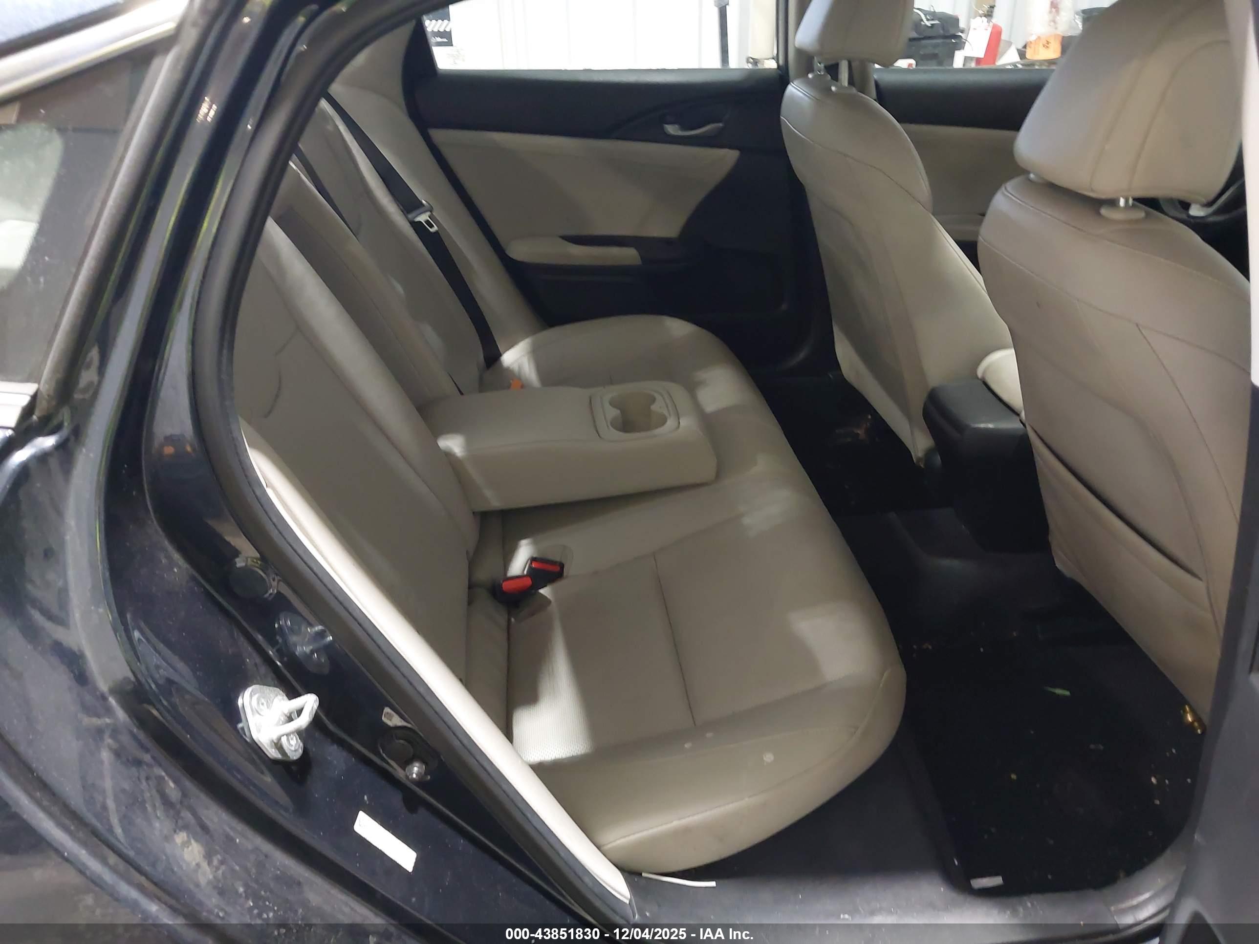 HONDA INSIGHT image 8