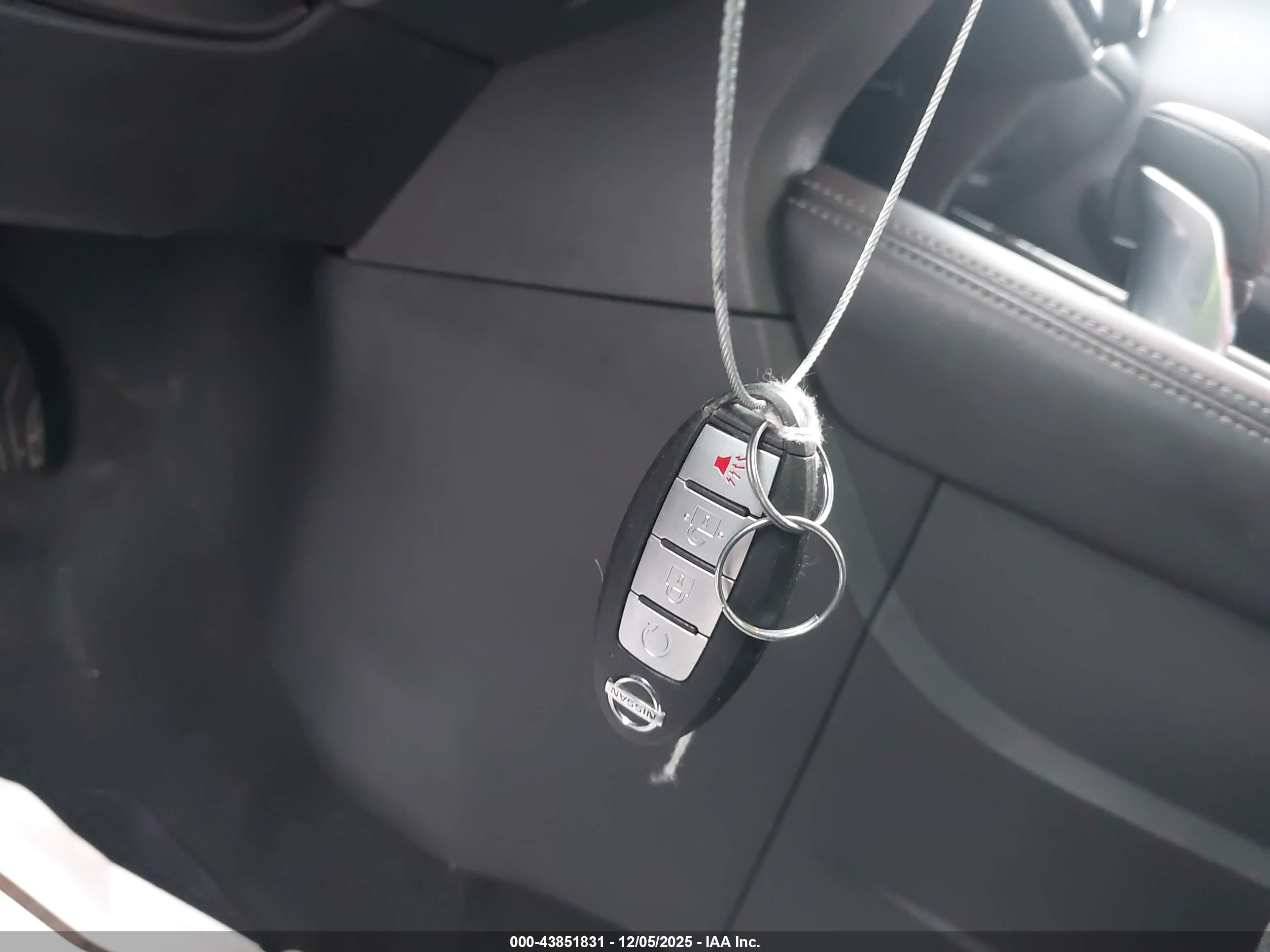 NISSAN KICKS image 11