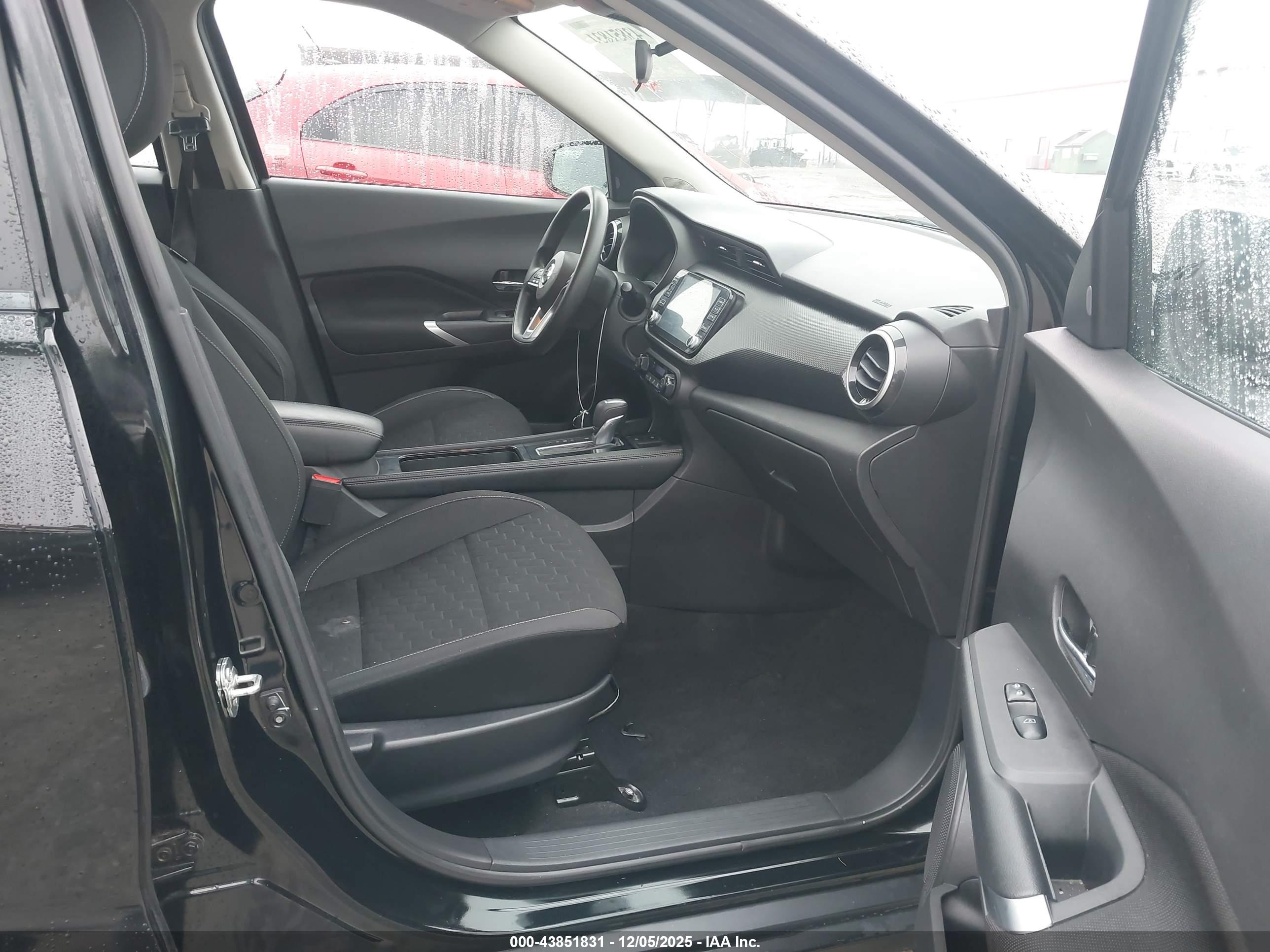 NISSAN KICKS image 5