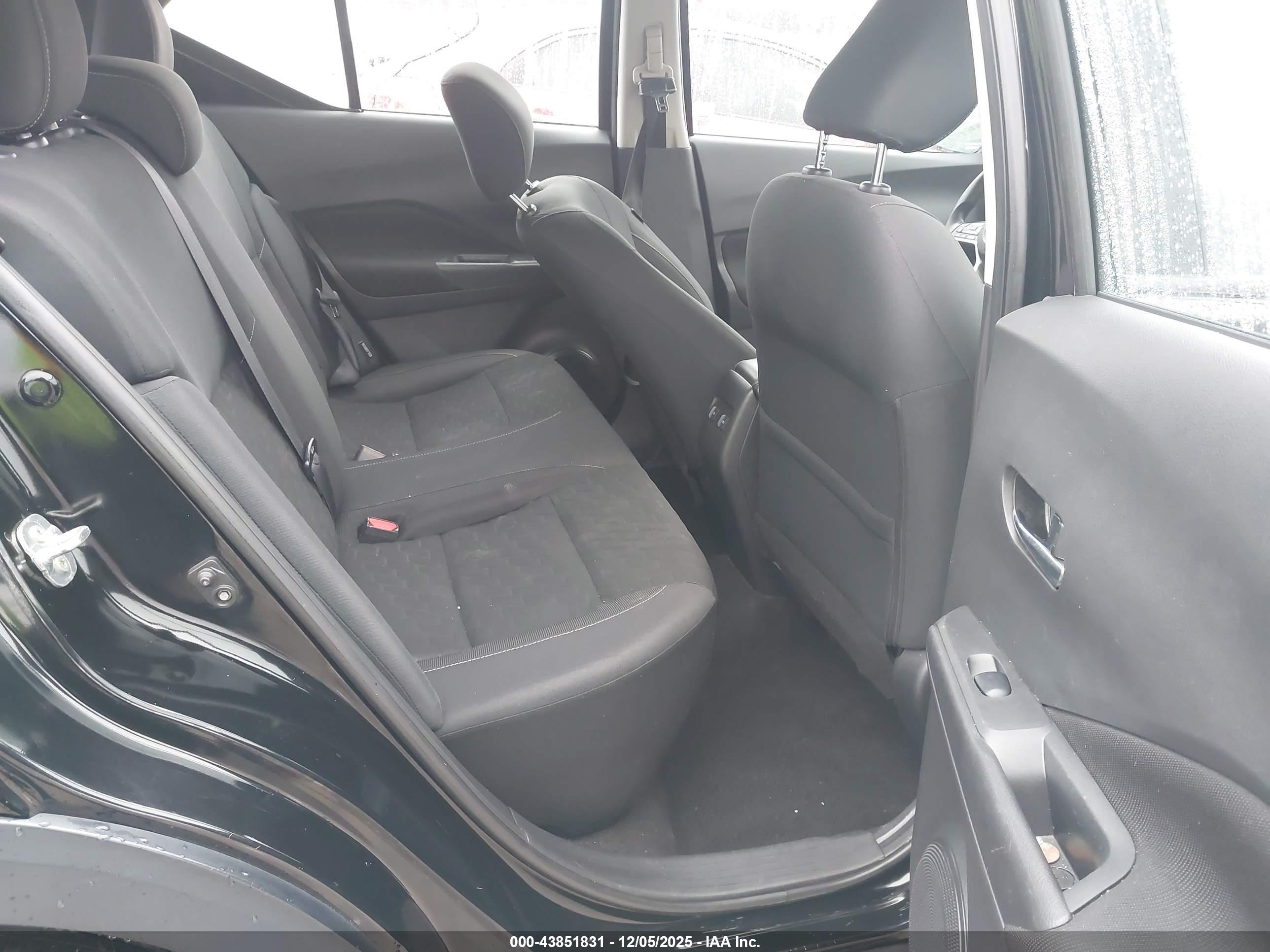 NISSAN KICKS image 8