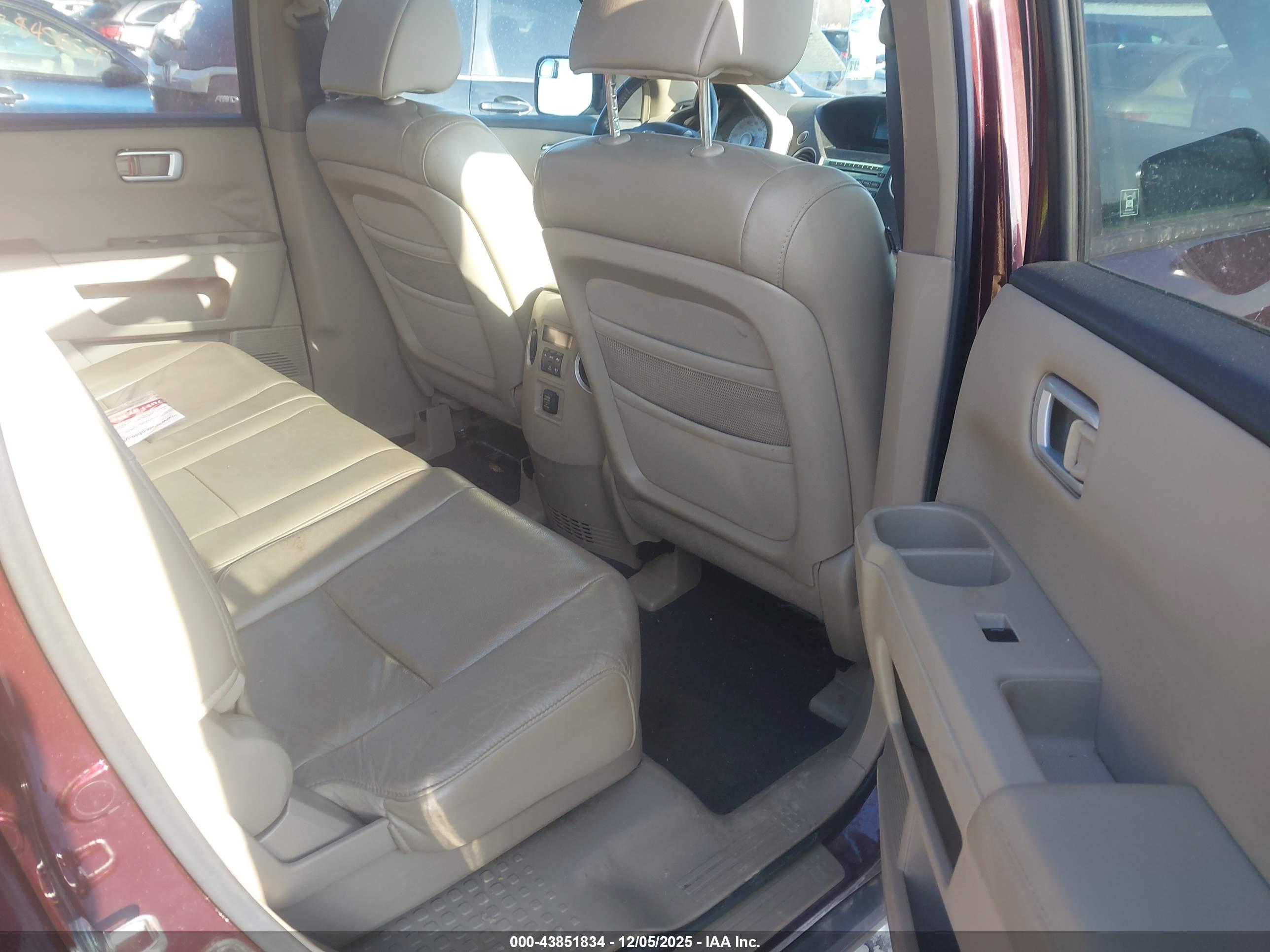 HONDA PILOT image 8