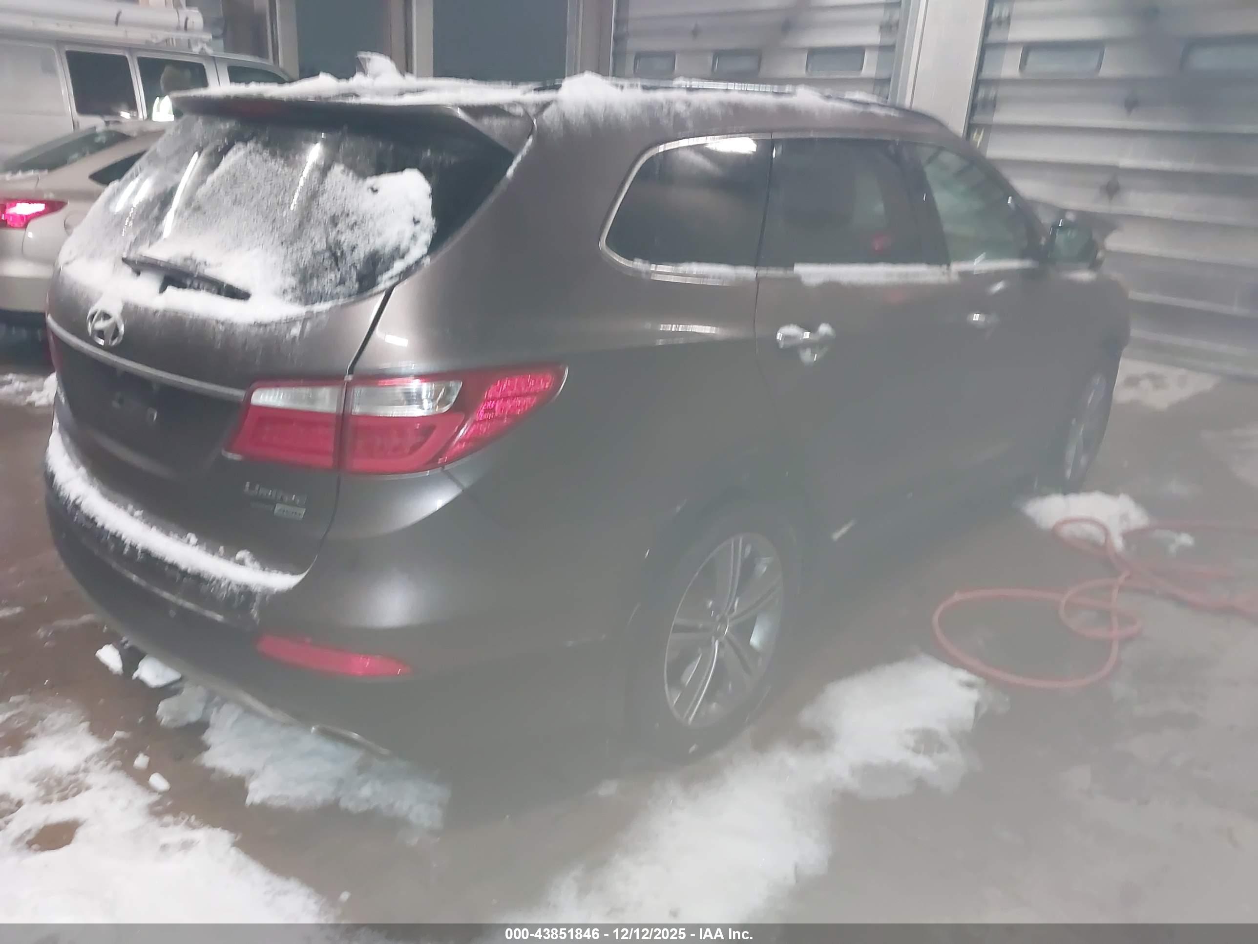 HYUNDAI SANTA image 4