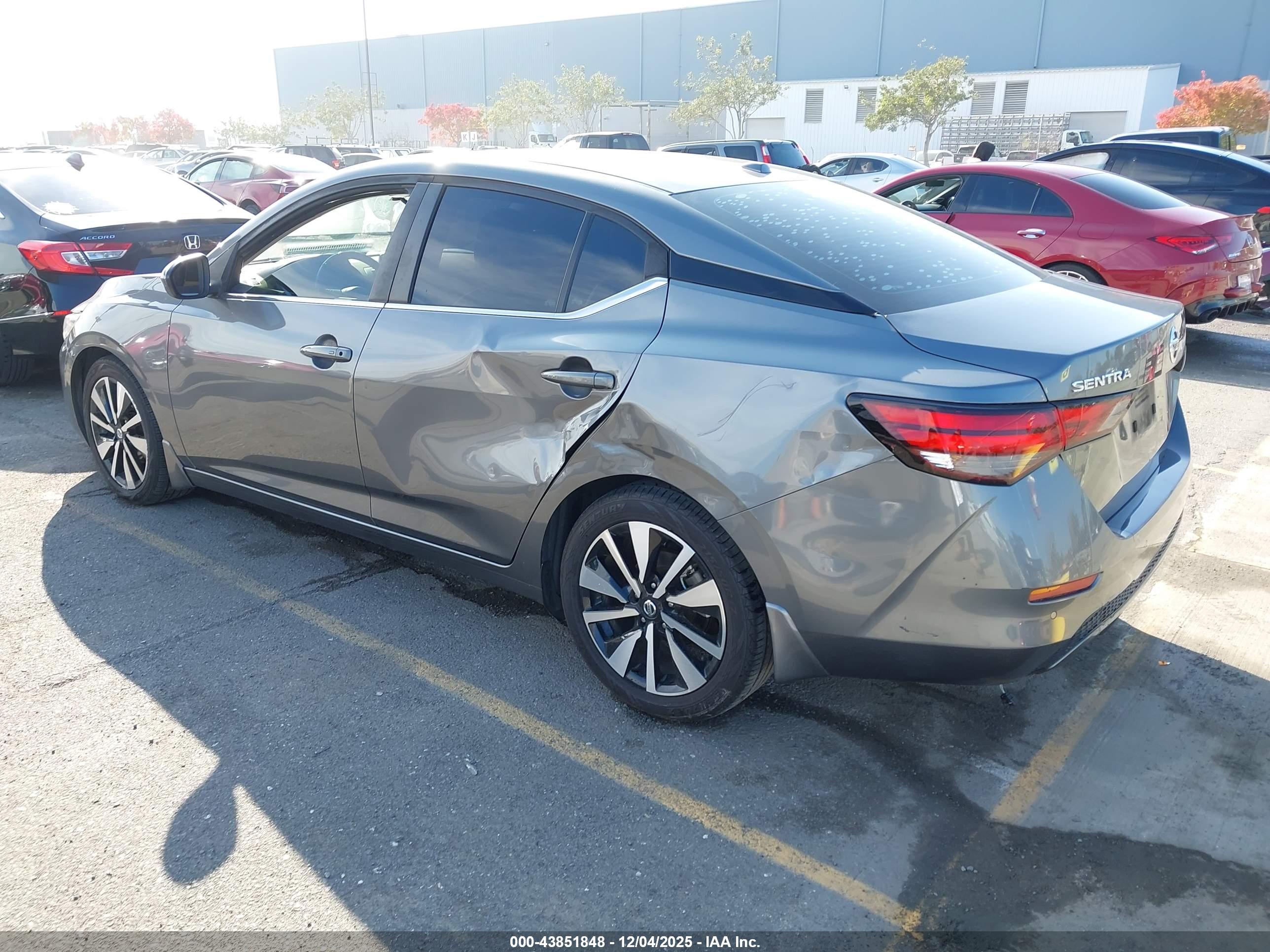NISSAN SENTRA image 3