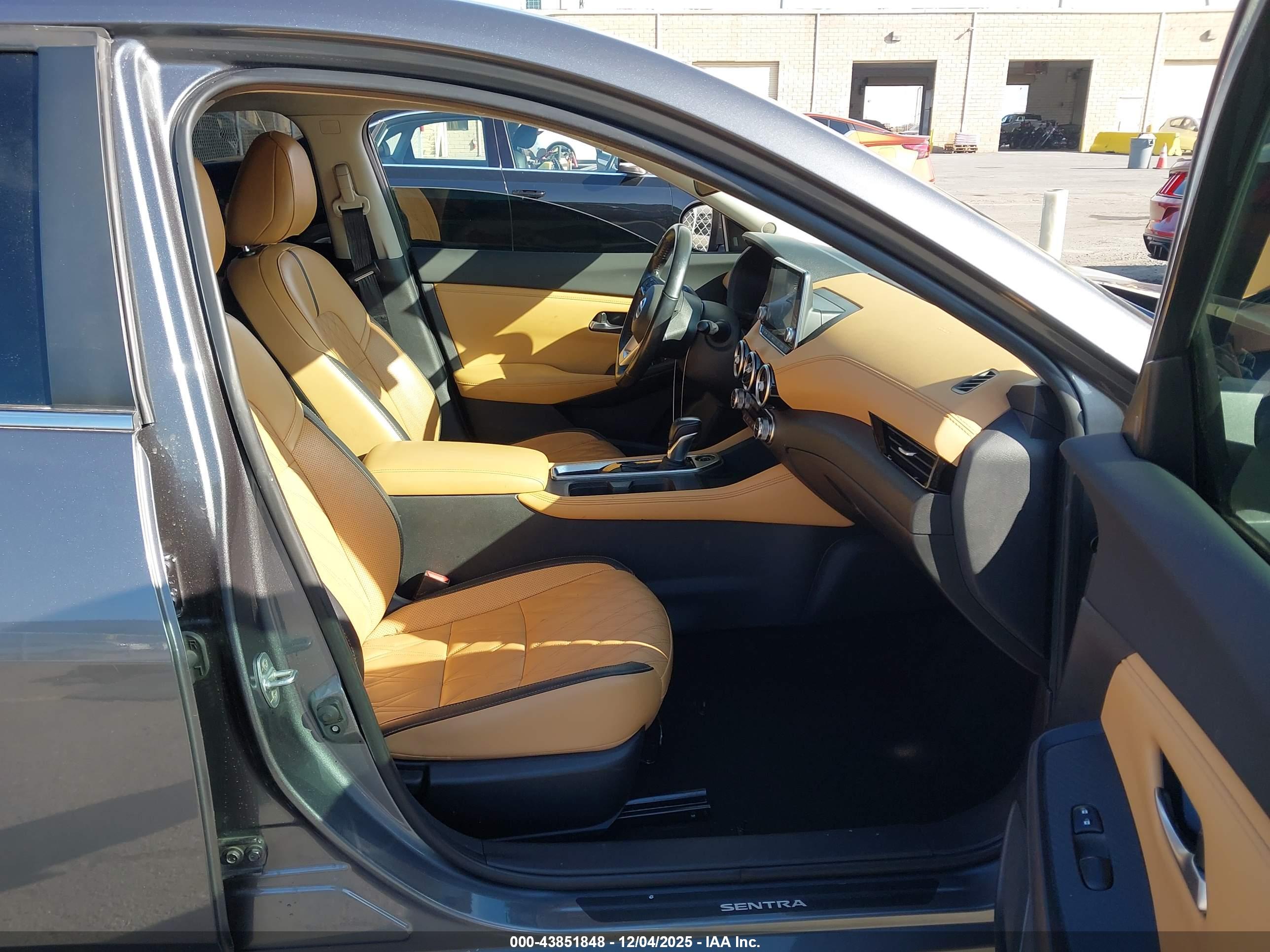 NISSAN SENTRA image 5