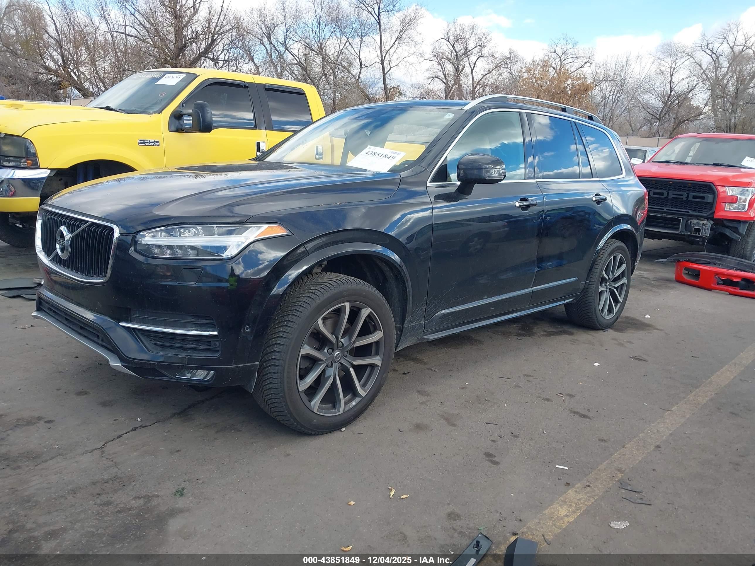 VOLVO XC90 image 2
