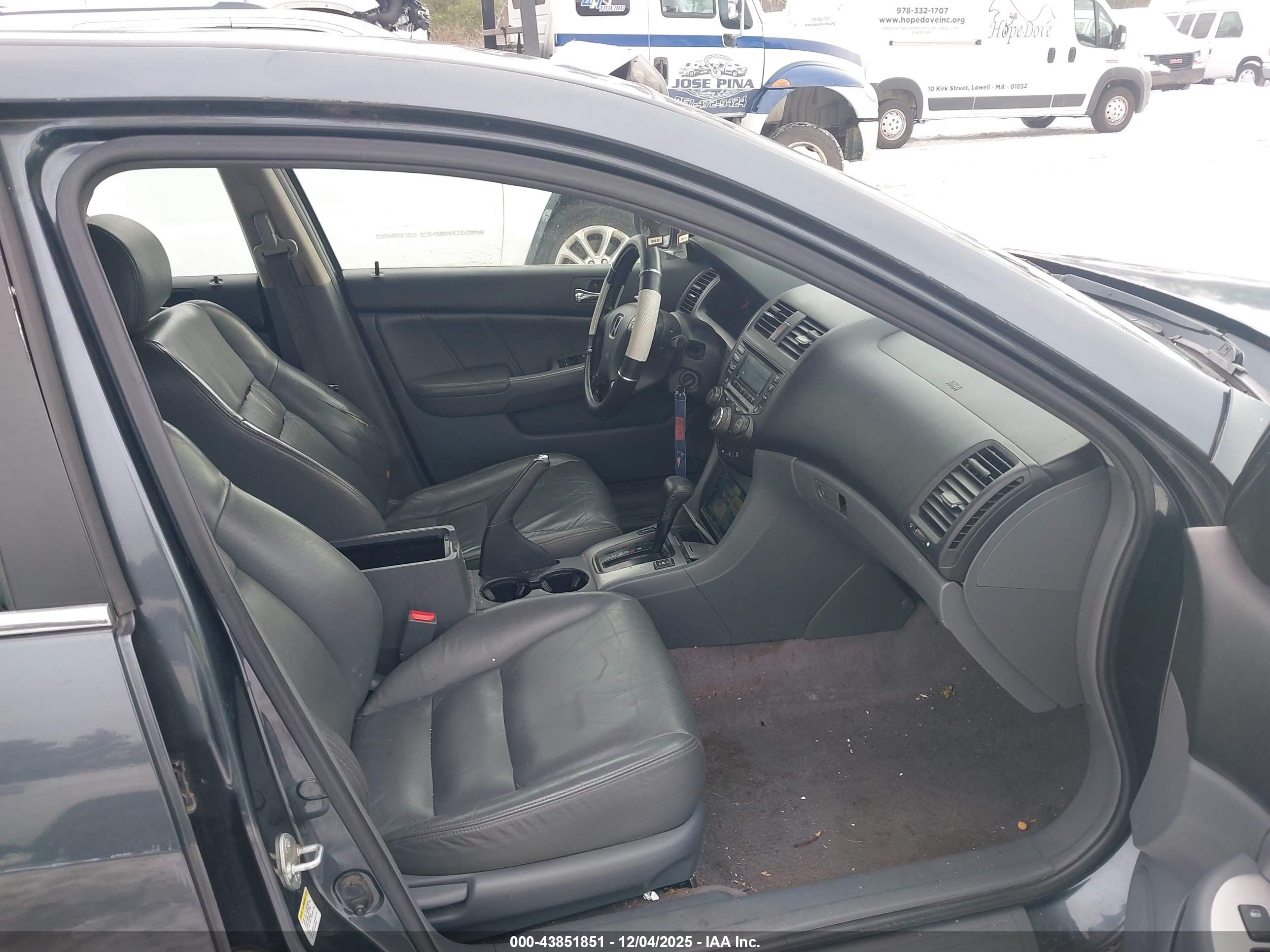 HONDA ACCORD image 5