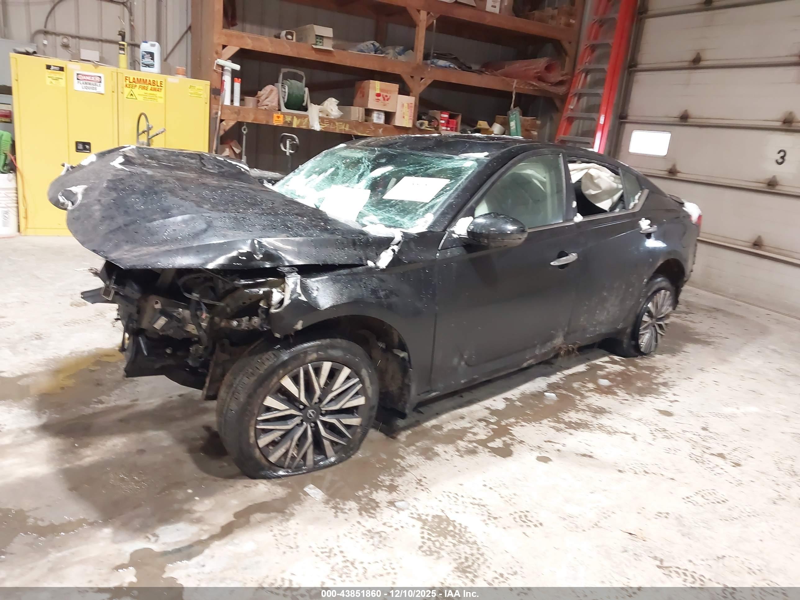 NISSAN ALTIMA image 2