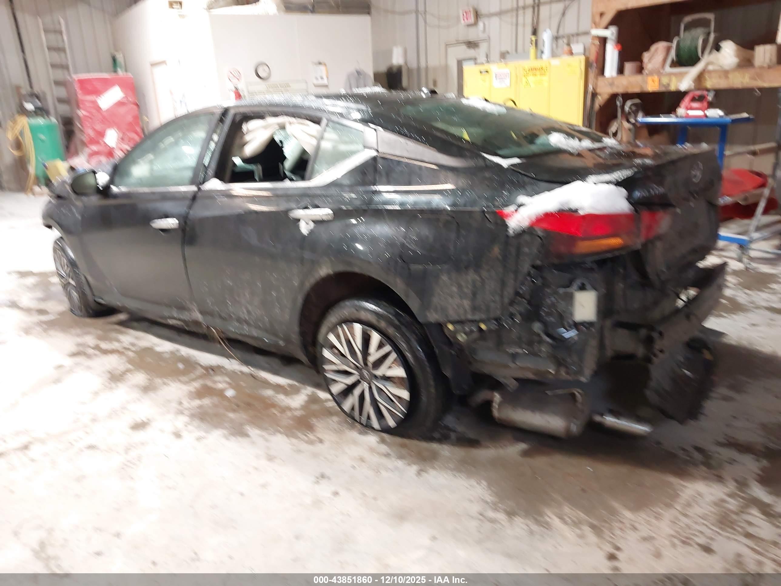 NISSAN ALTIMA image 3