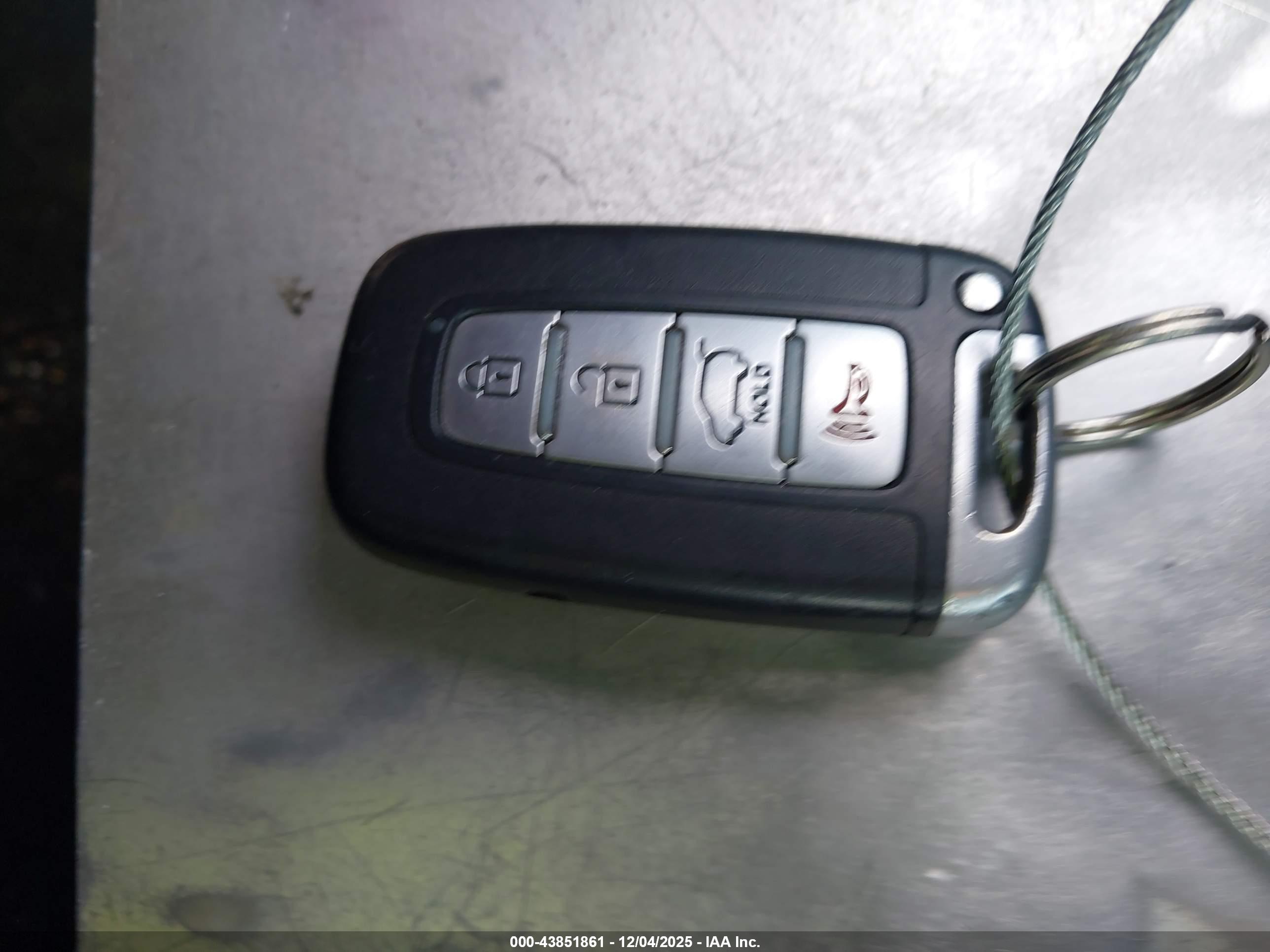 KIA SORENTO image 11