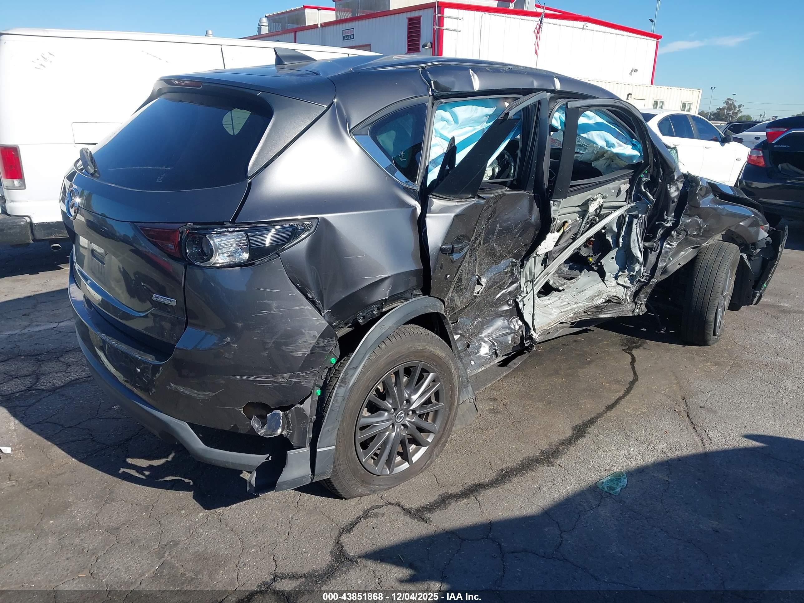 MAZDA CX-5 image 4