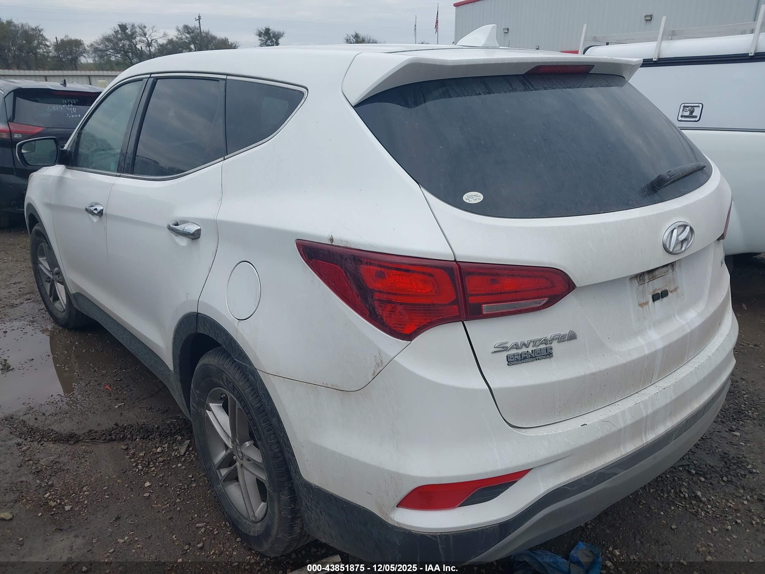 HYUNDAI SANTA image 3