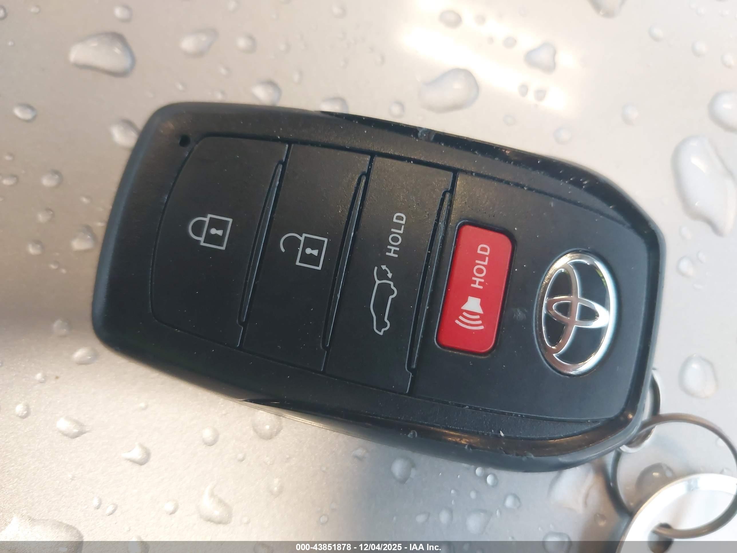 TOYOTA GRAND image 11