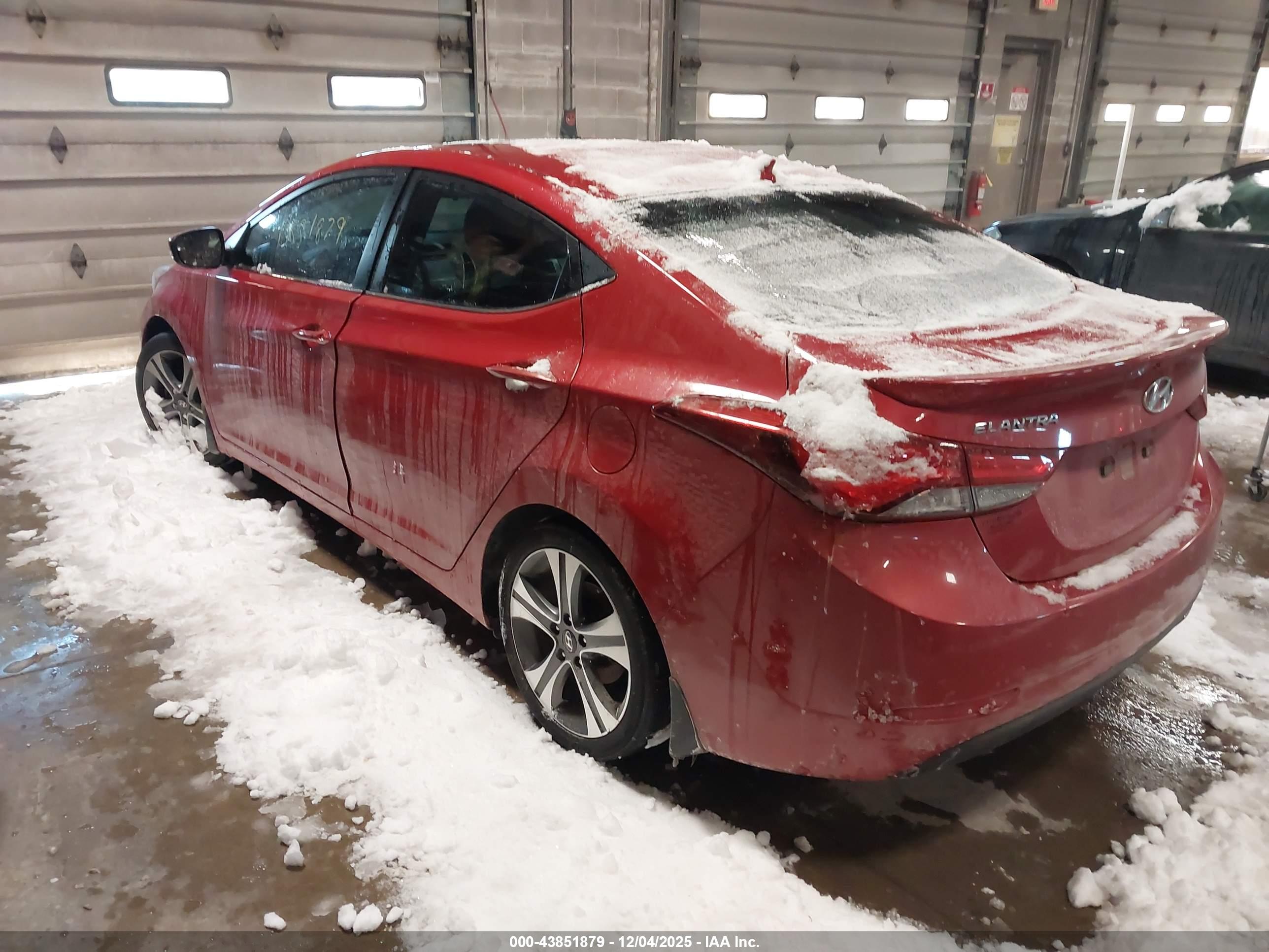 HYUNDAI ELANTRA image 3