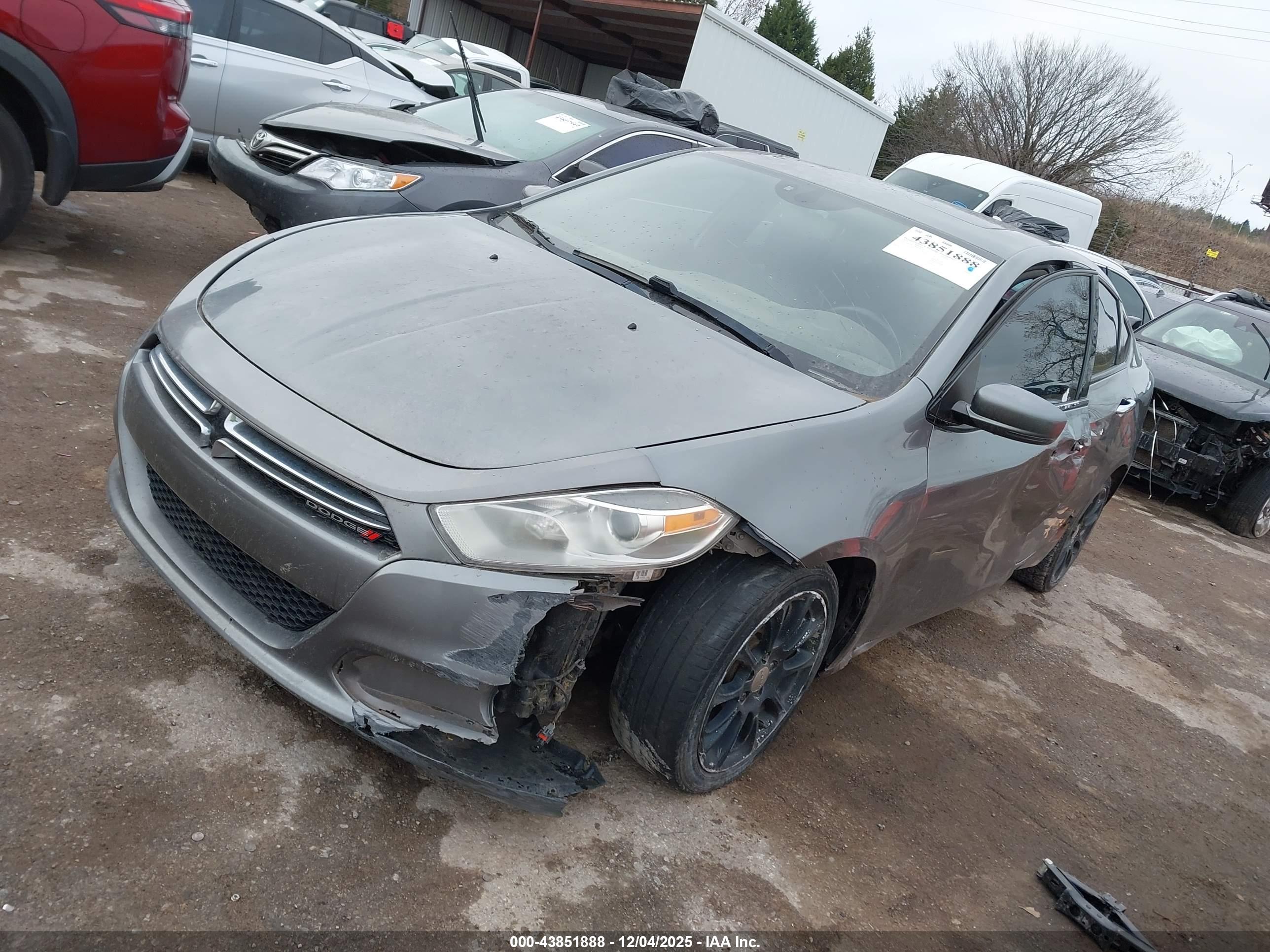 DODGE DART image 2