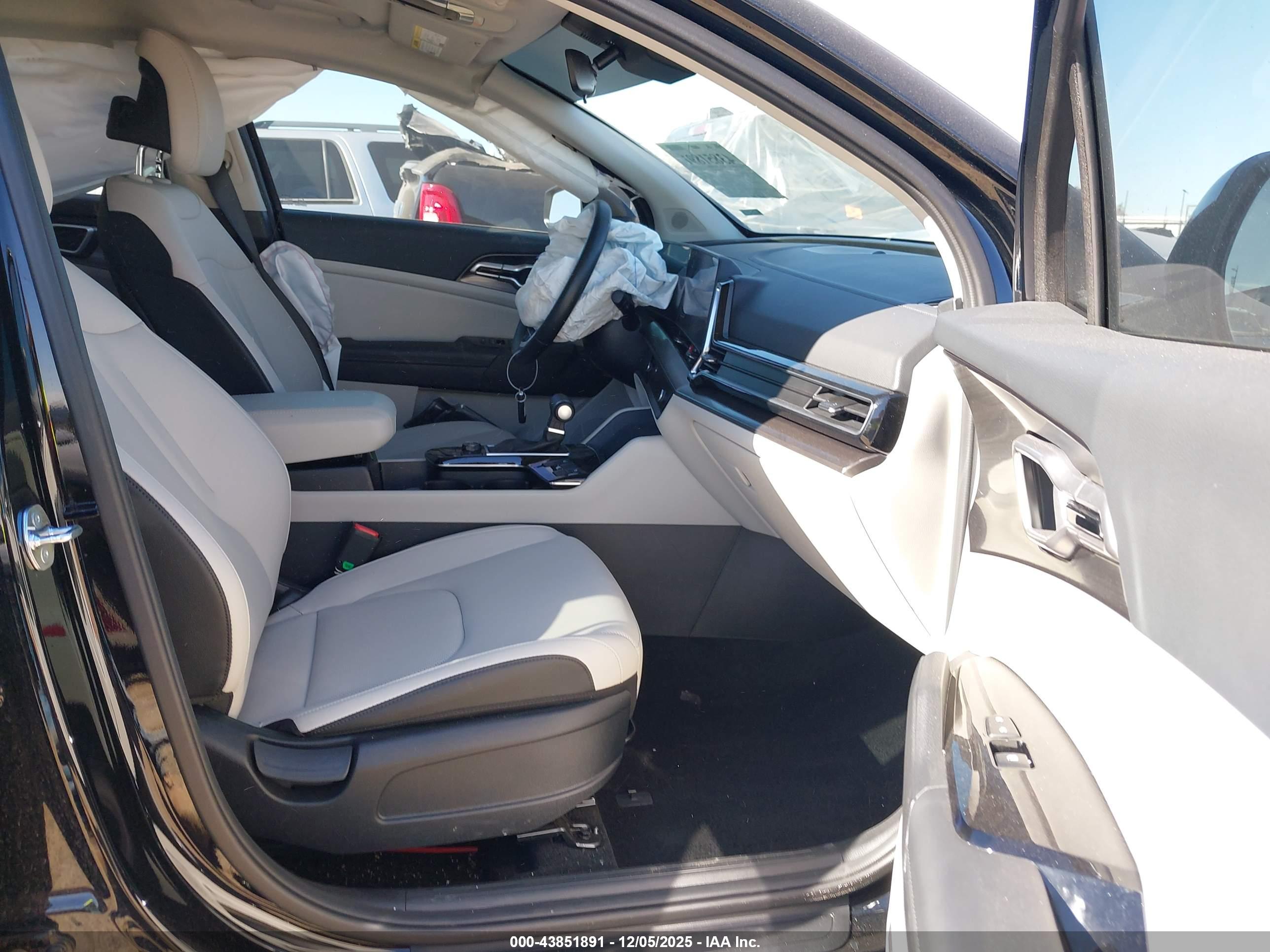 KIA SPORTAGE image 5