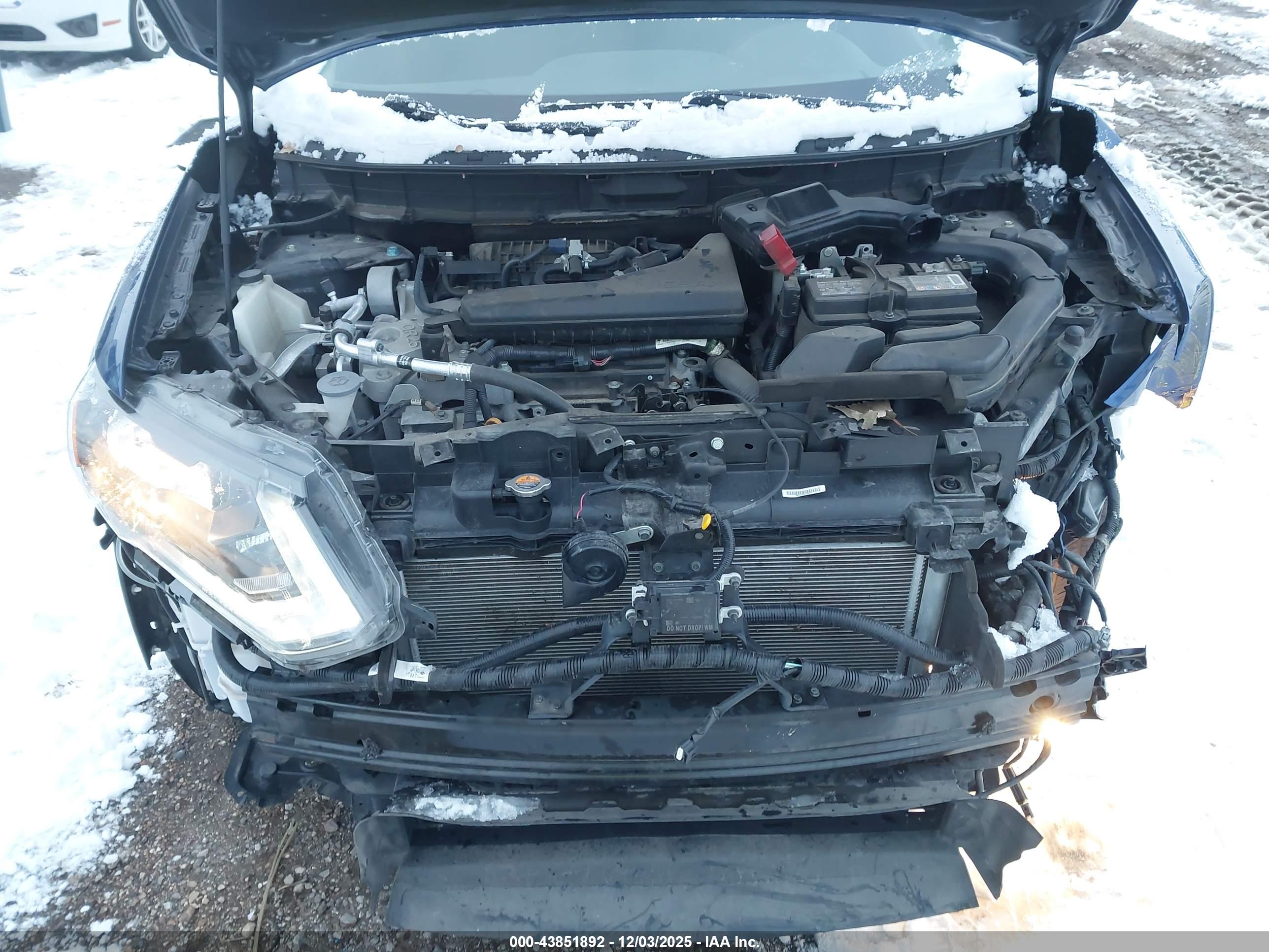 NISSAN ROGUE image 10